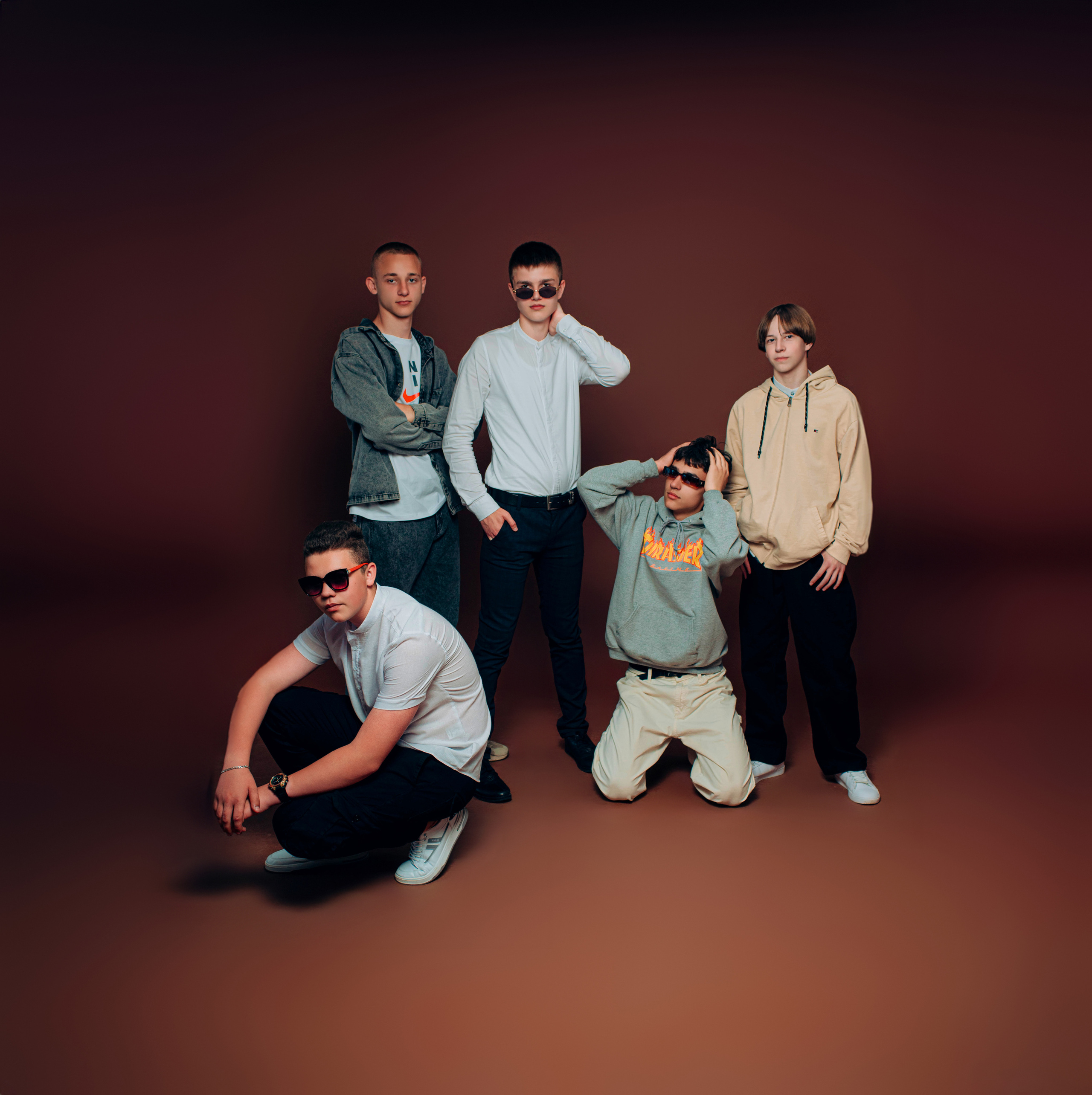 Коричневий Фон. Випускні альбоми м. Біла церква