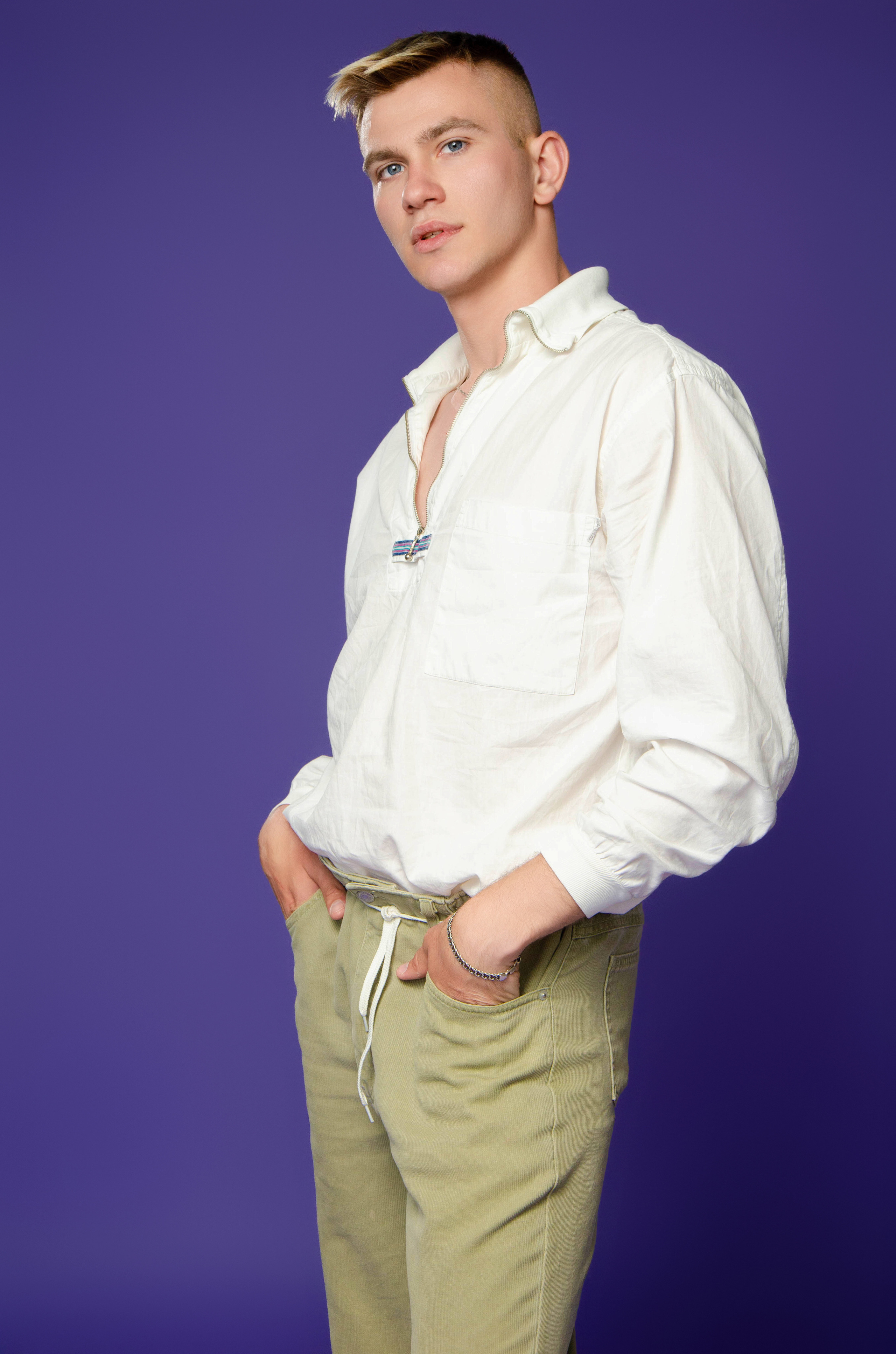 Фіолетовий Фон. Випускні альбоми м. Біла церква