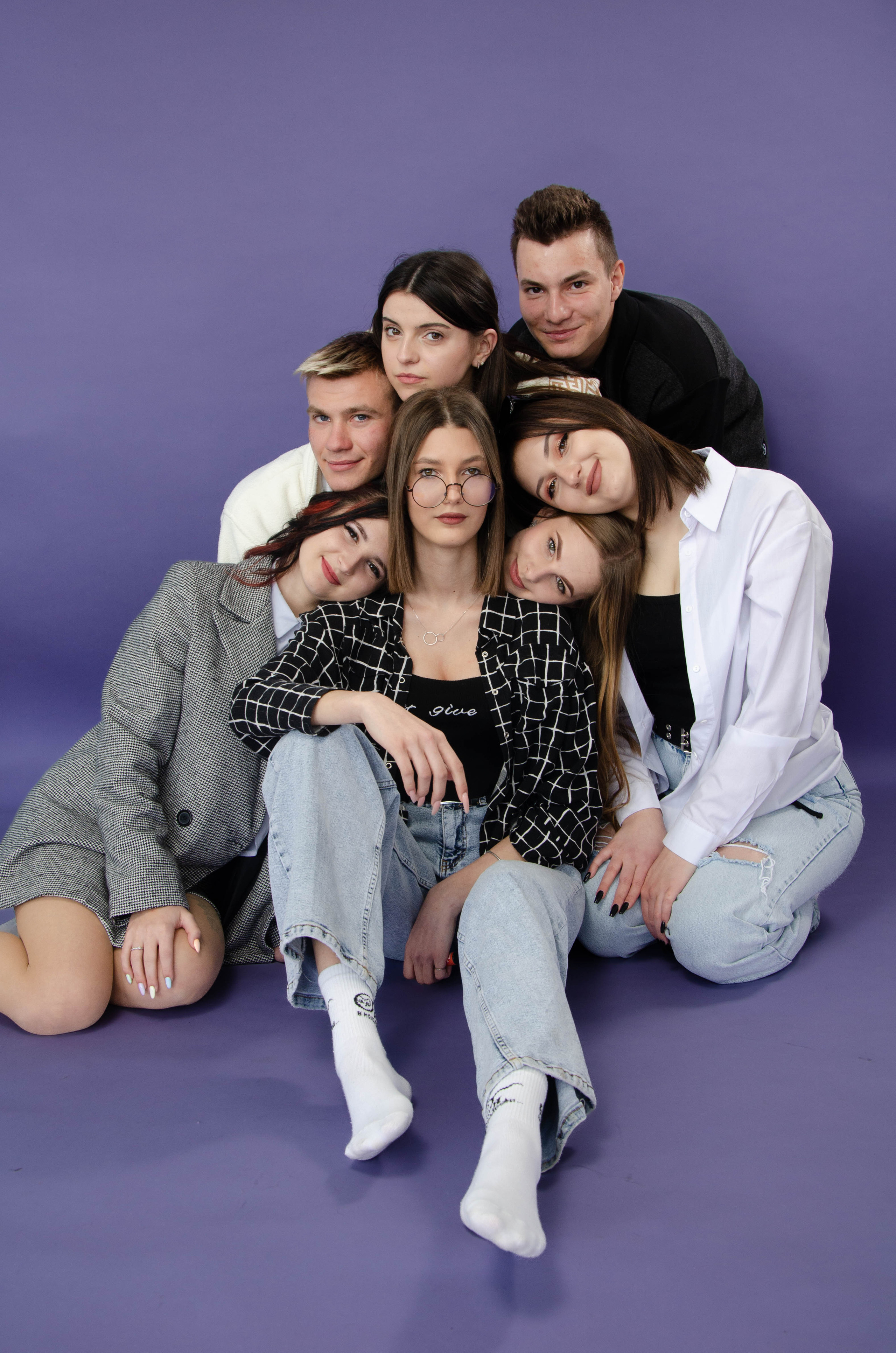 Фіолетовий Фон. Випускні альбоми м. Біла церква