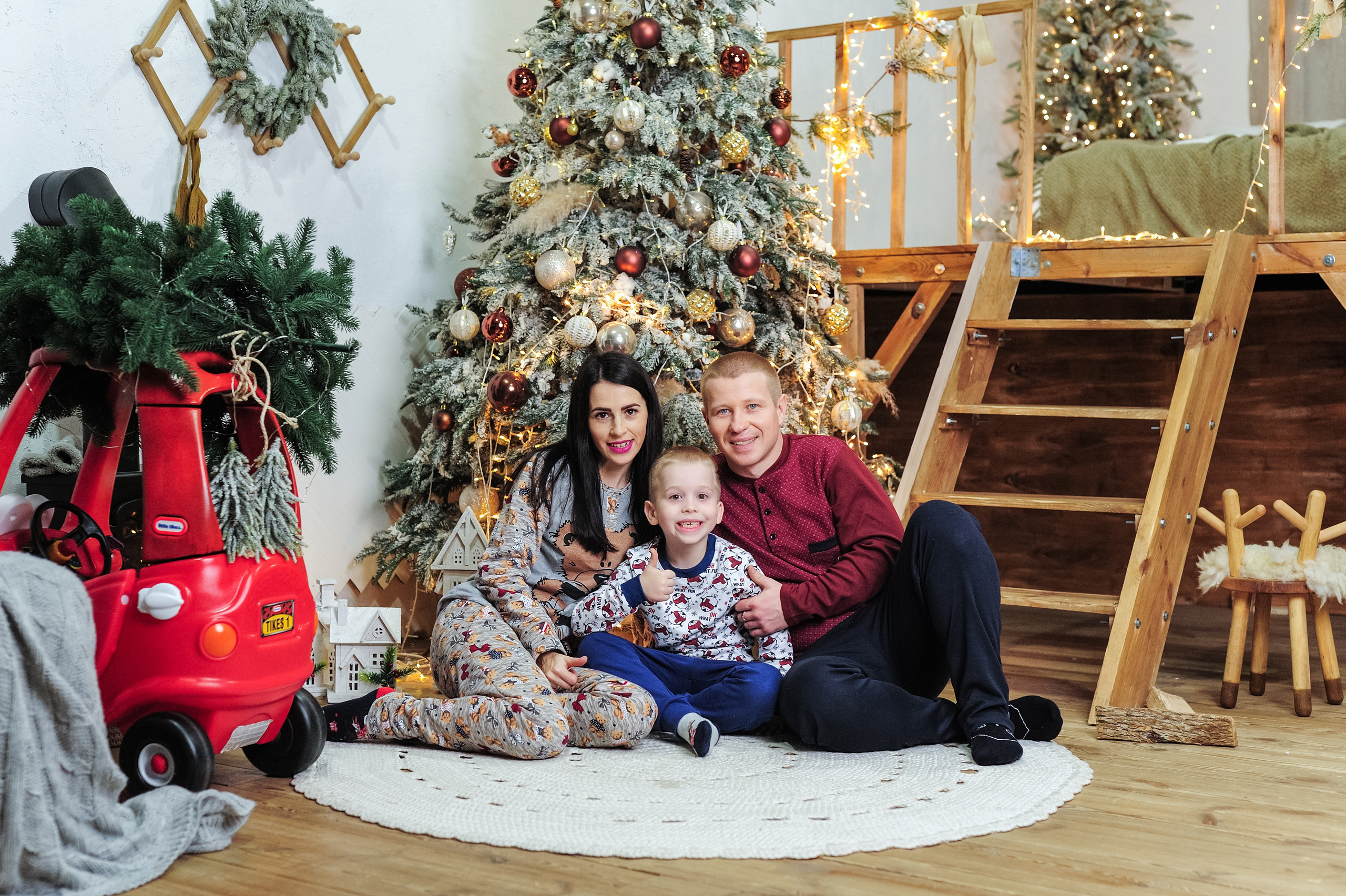 Новорічна фотосесія Ігоря та Олександри в студії