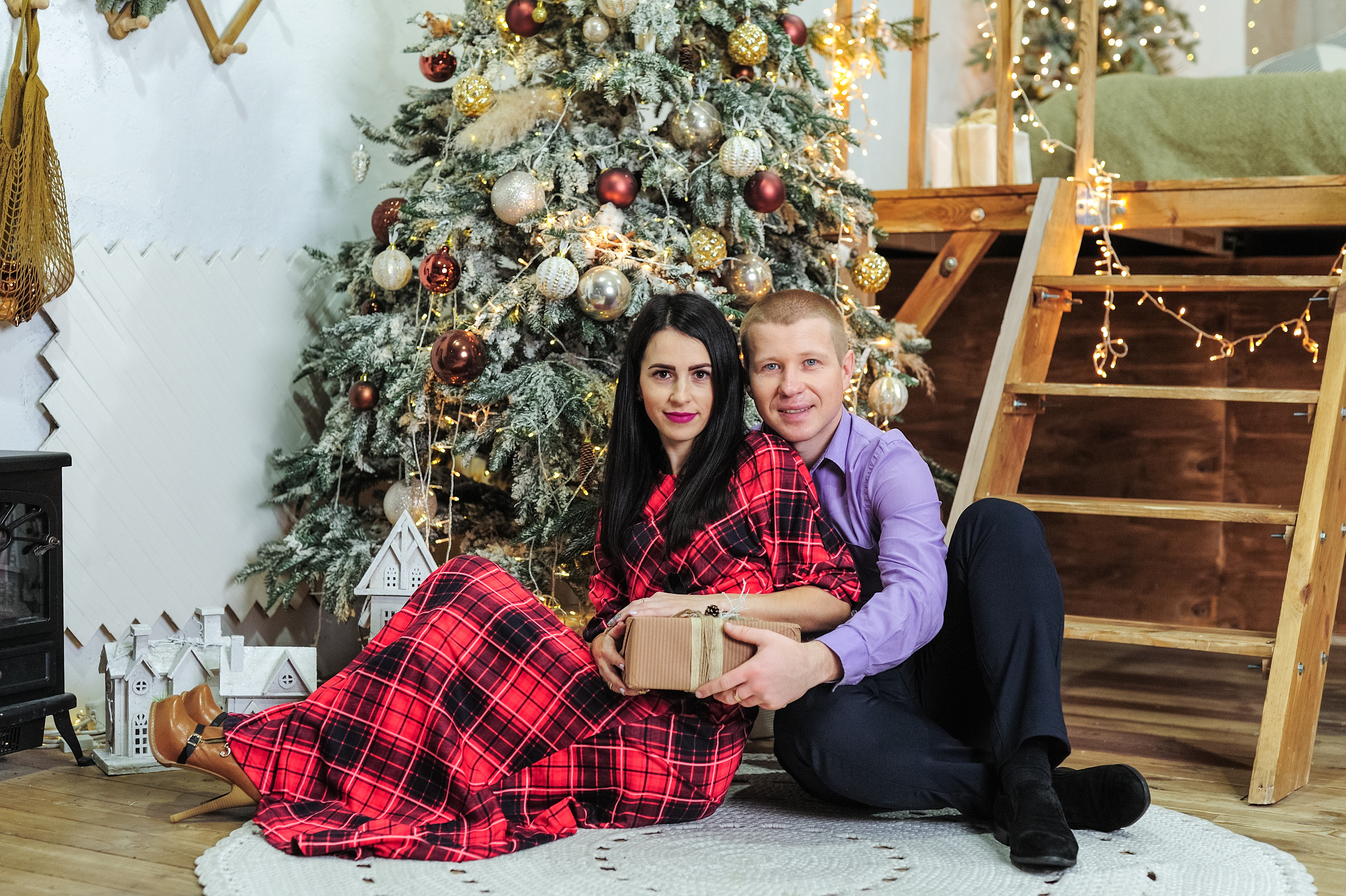 Новорічна фотосесія Ігоря та Олександри в студії