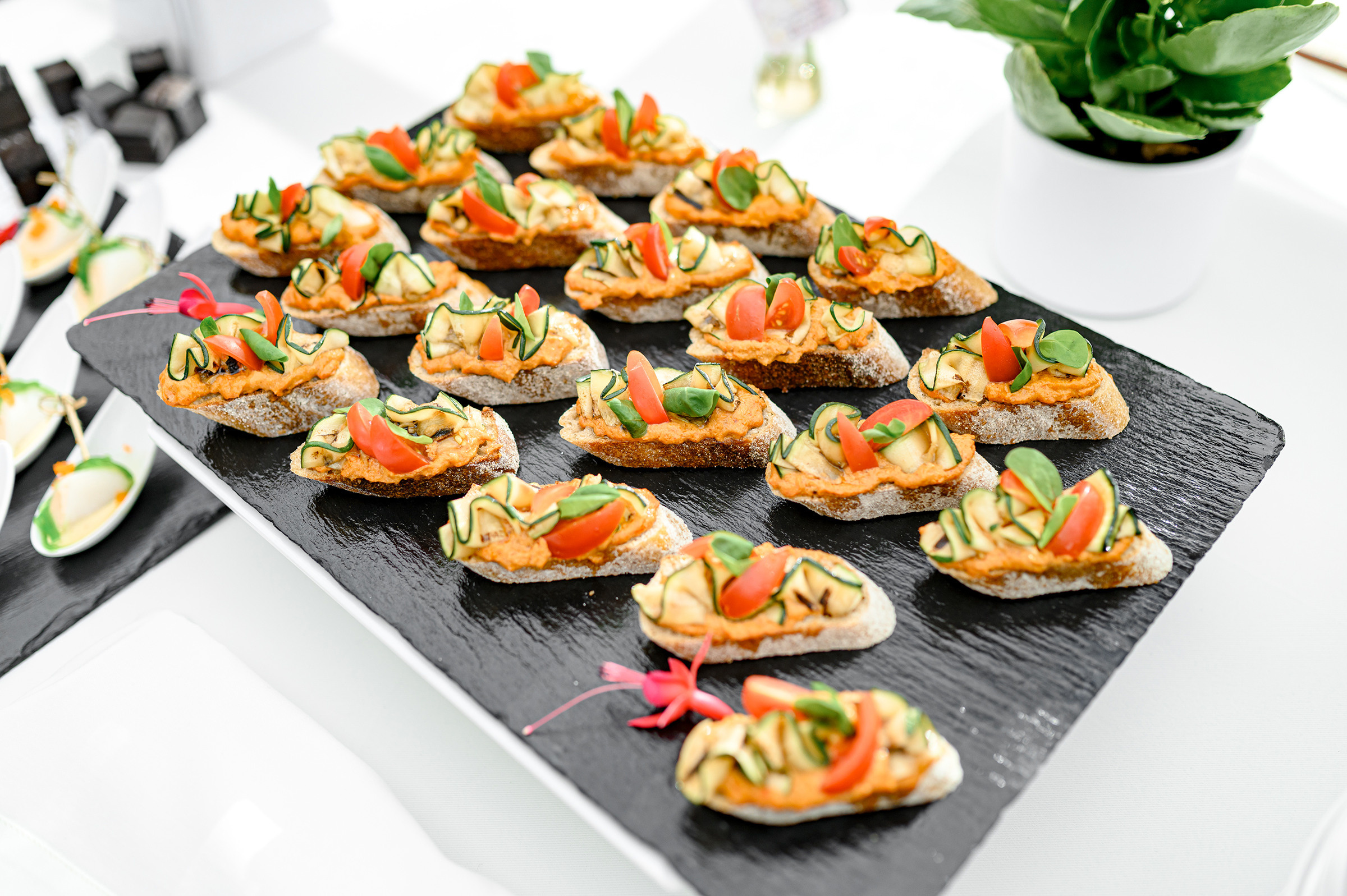 Благодійній концерт від фонду «Мамине серце» — «Твій вихід в світ». Свадебный и семейный фотограф