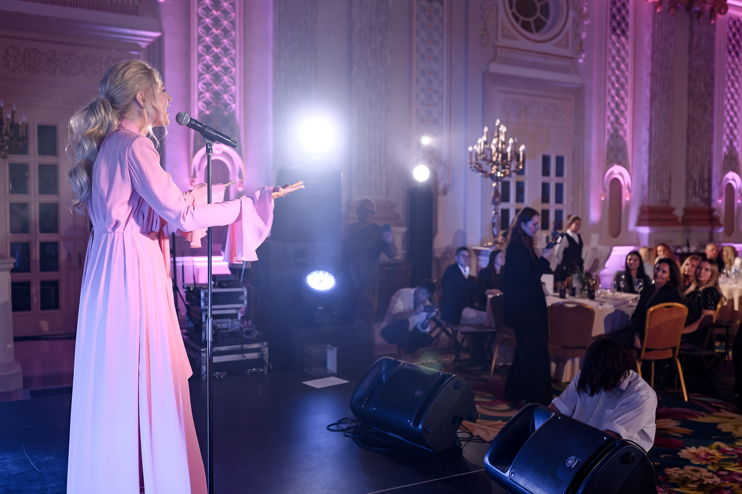 «TVIY VUHID V SVIT». Свадебный и семейный фотограф