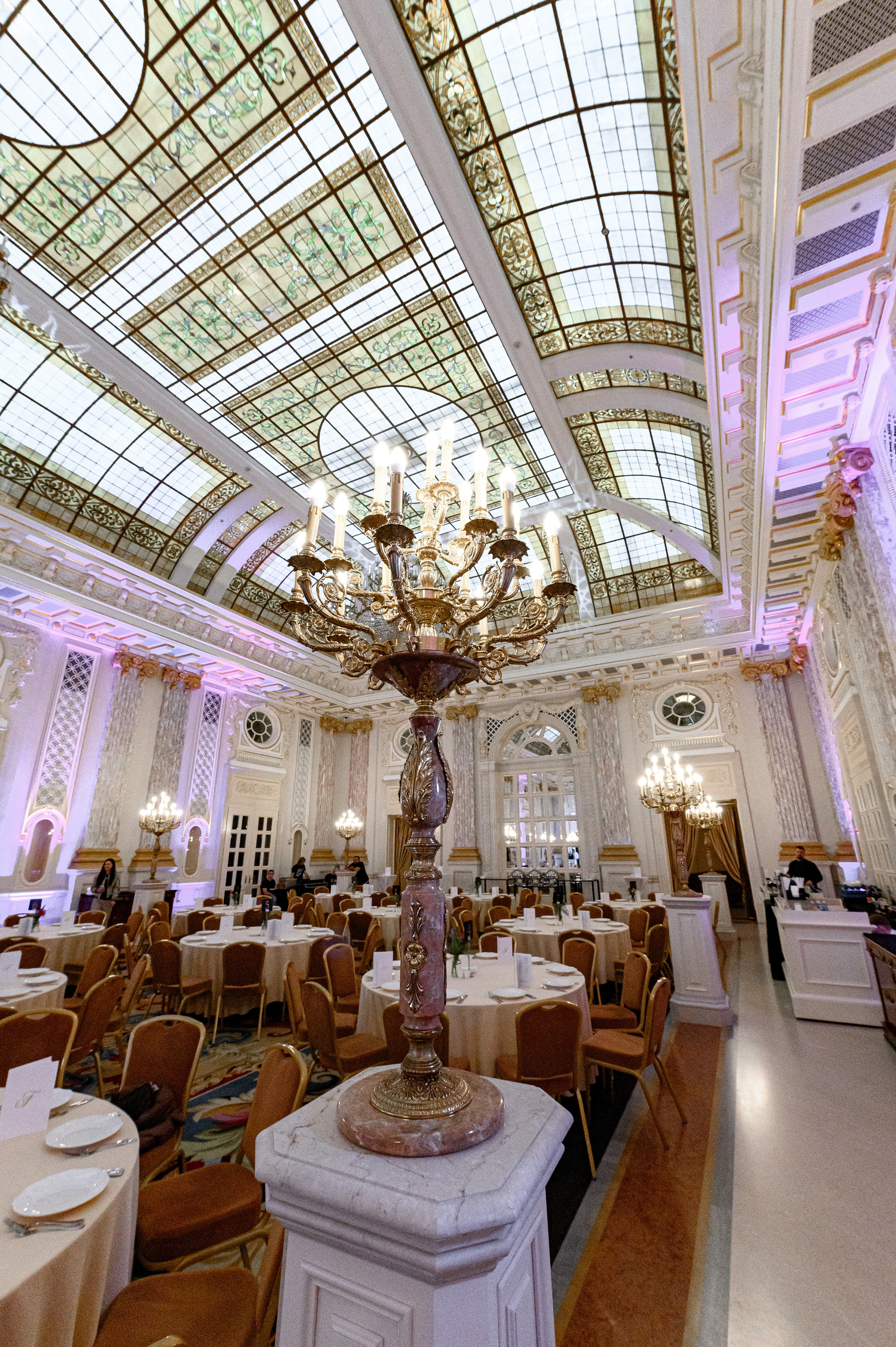 «TVIY VUHID V SVIT». Свадебный и семейный фотограф