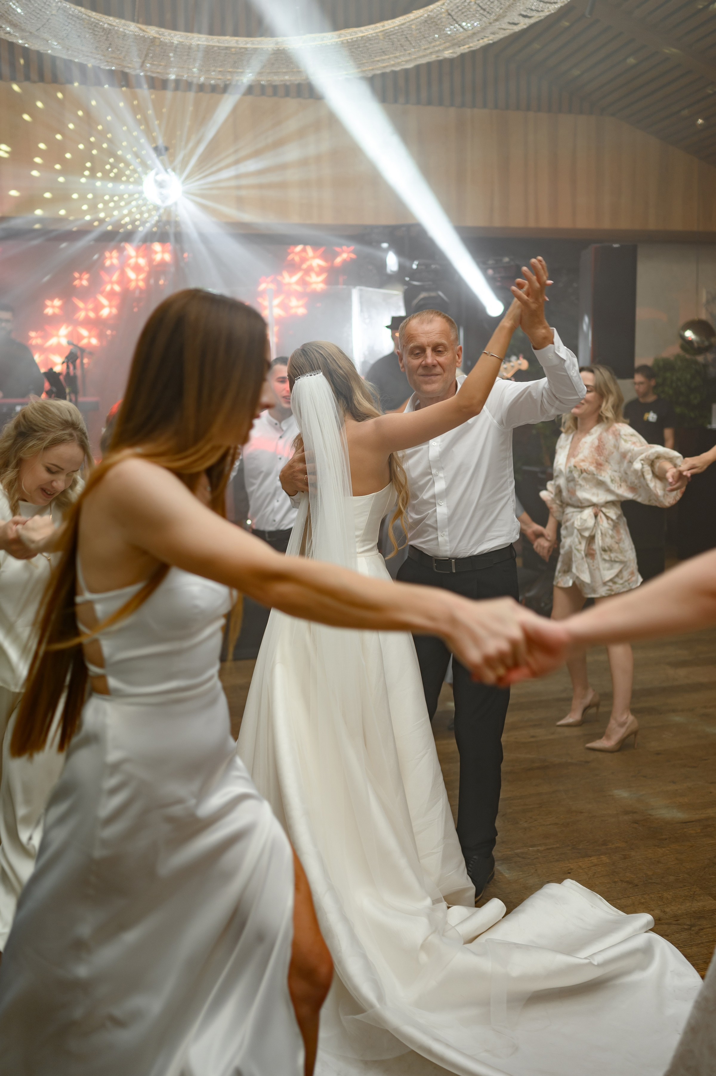 MAXIM & VLADYSLAVA. Свадебный и семейный фотограф