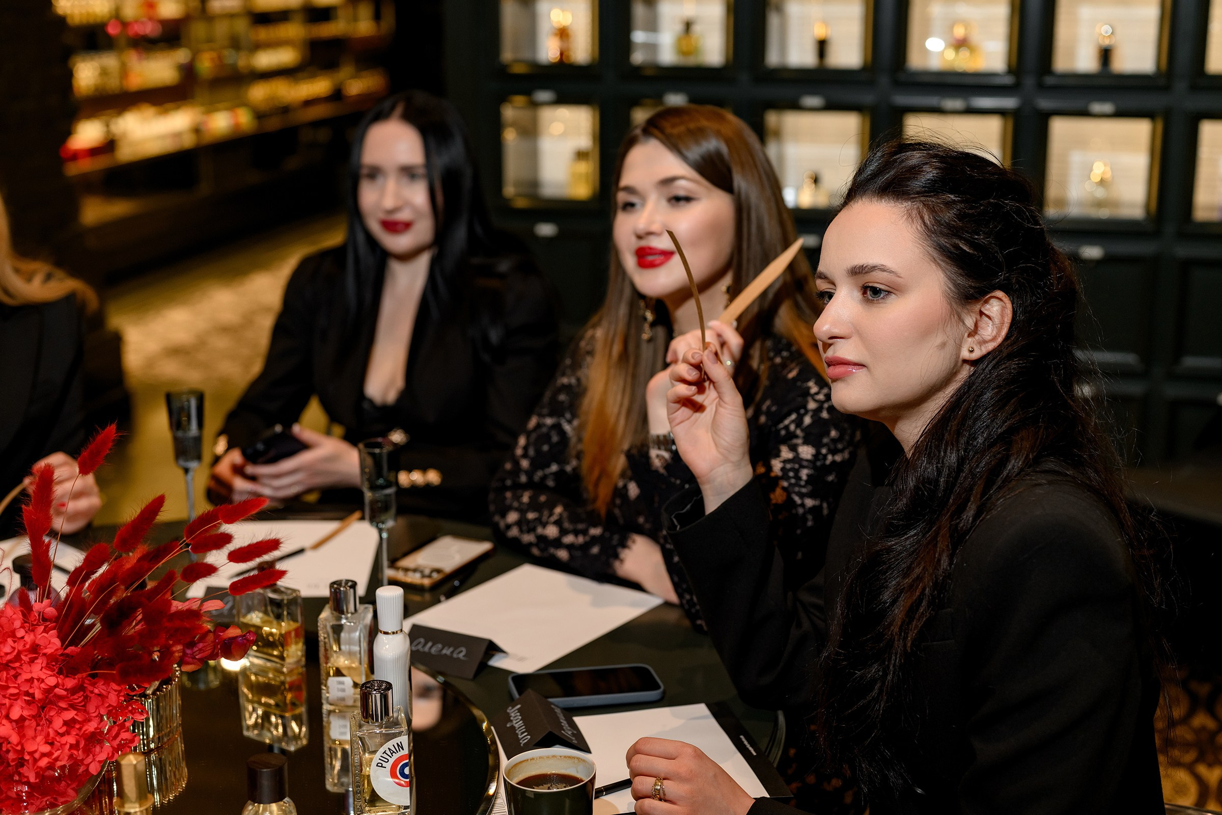 «PARFUM BURO». Свадебный и семейный фотограф