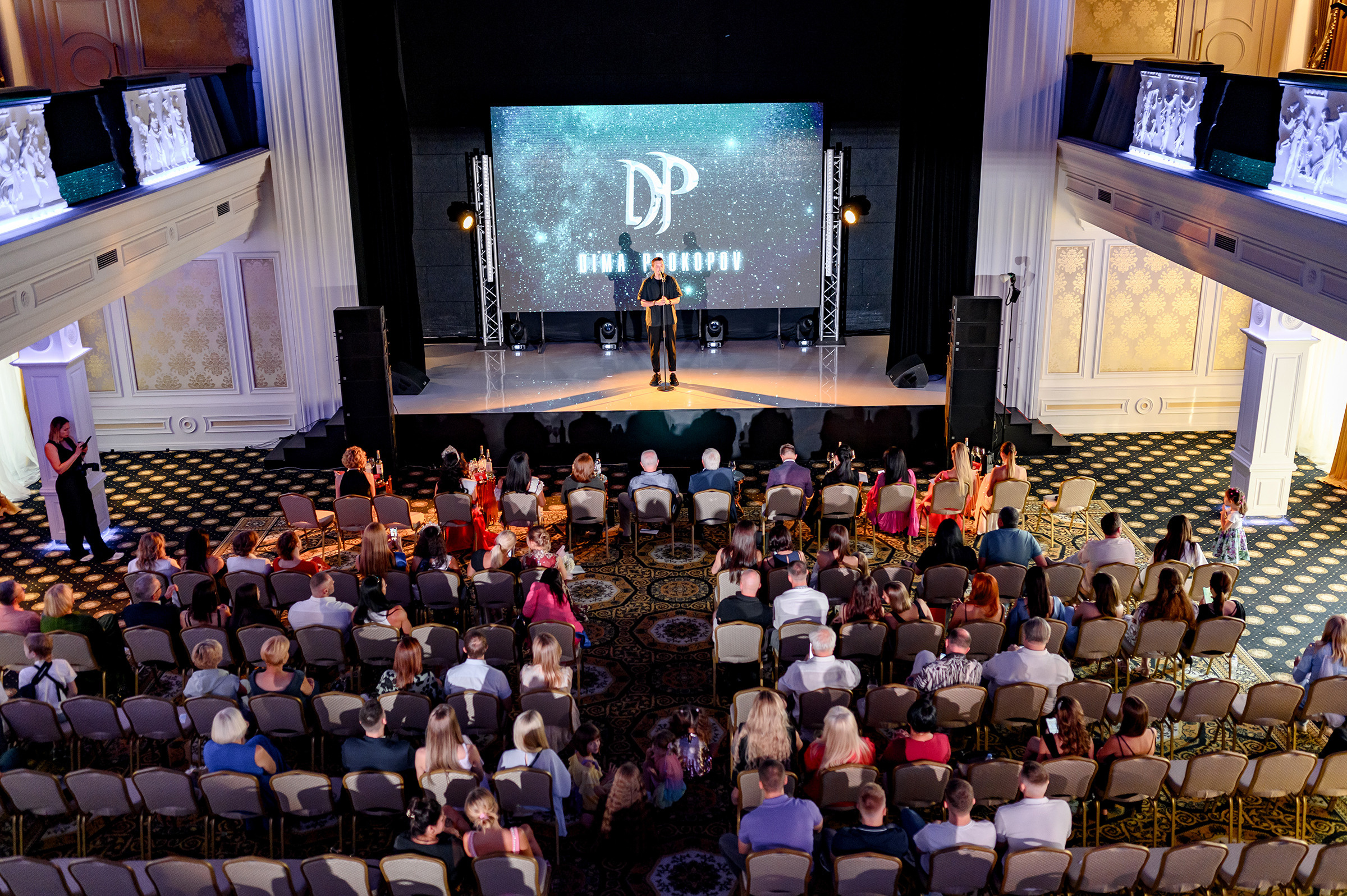 «КРАСА КРАЇНИ». Свадебный и семейный фотограф