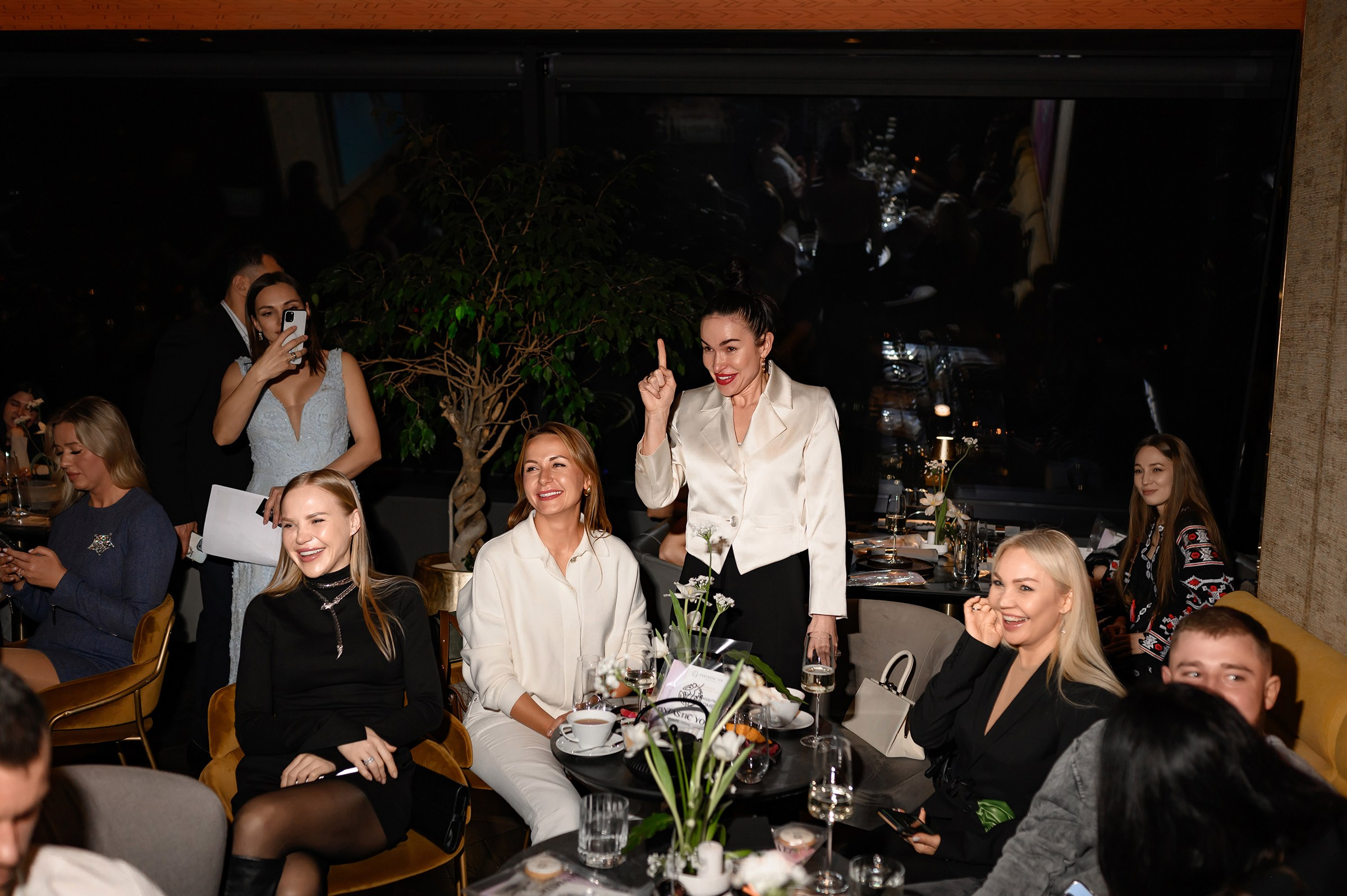 «CHARITY DINNER» від фонду ≪ Mother Heart≫. Свадебный и семейный фотограф