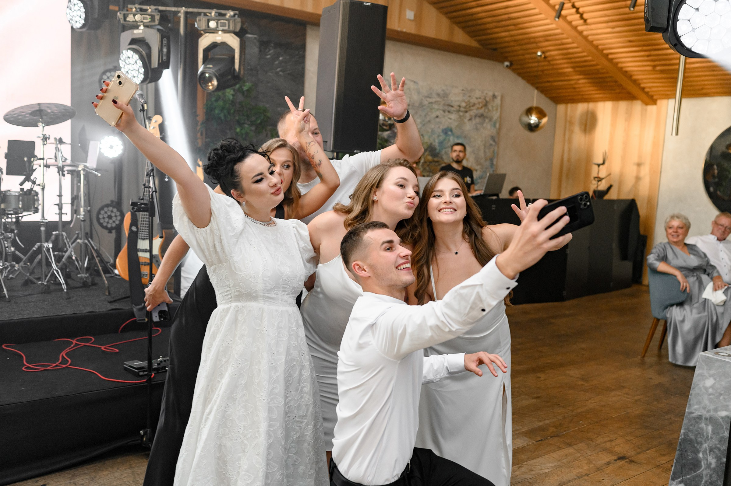 MAXIM & VLADYSLAVA. Свадебный и семейный фотограф