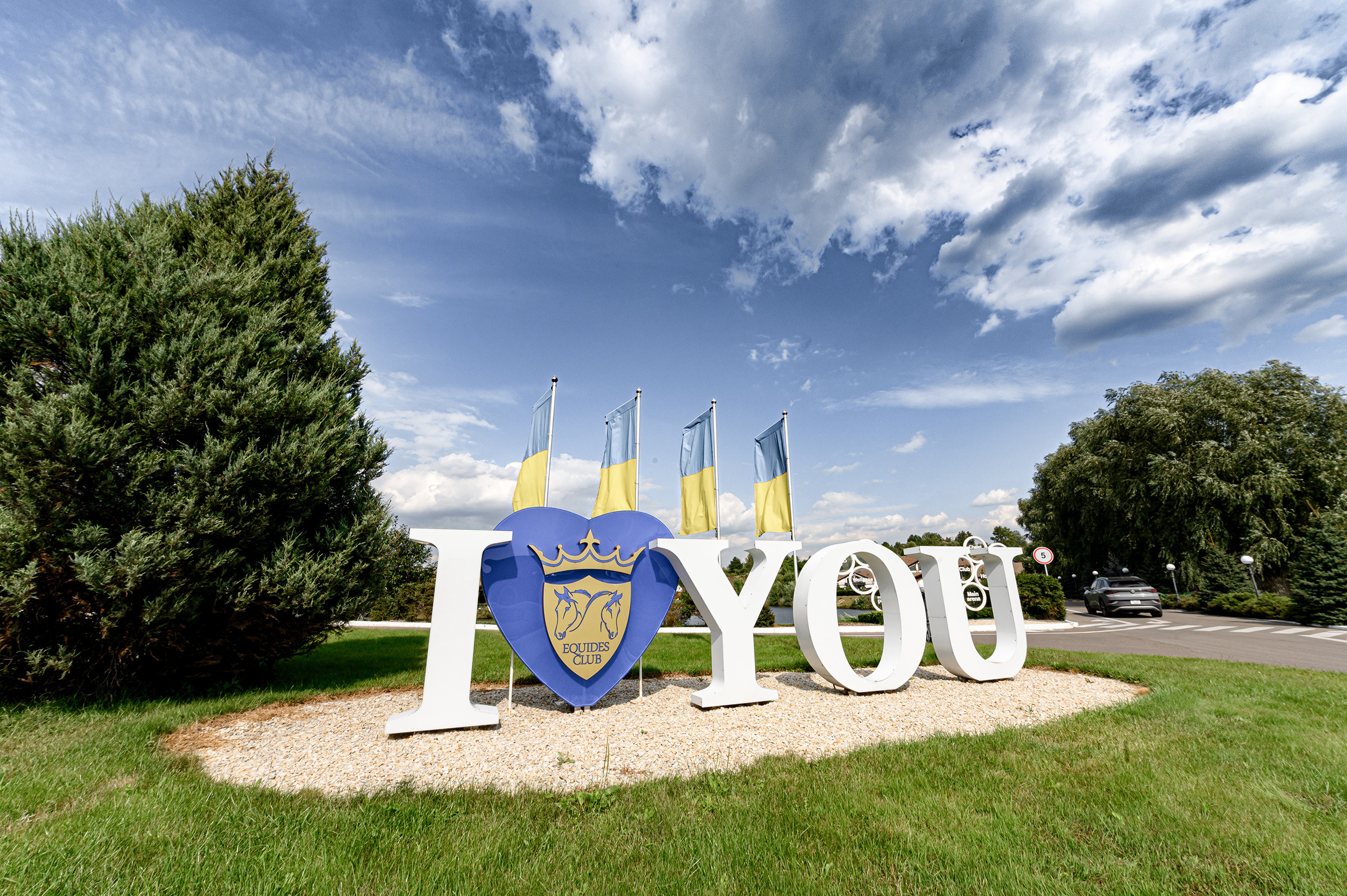 «КРАСА КРАЇНИ». Свадебный и семейный фотограф