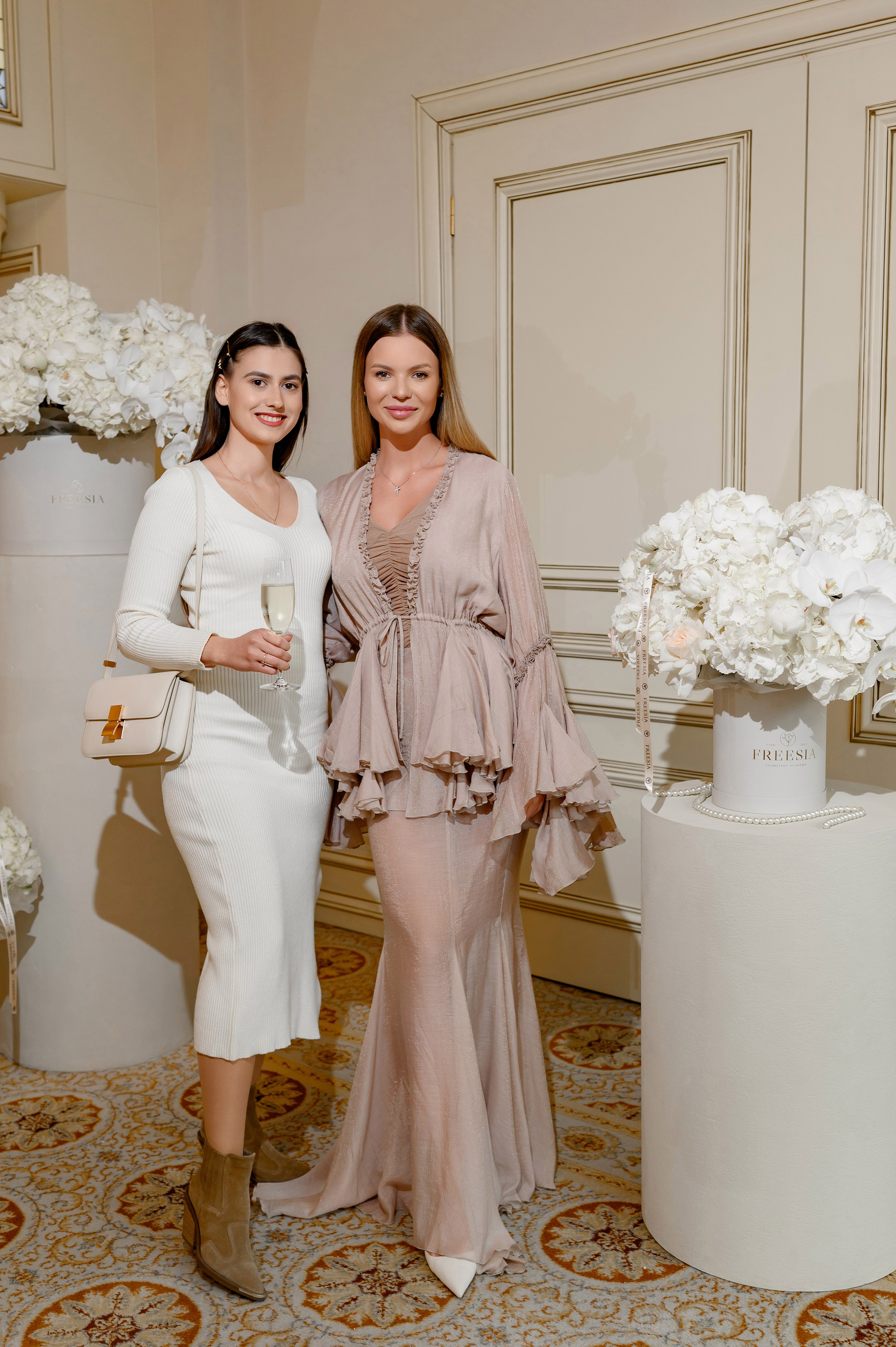 «FREESIA». Свадебный и семейный фотограф