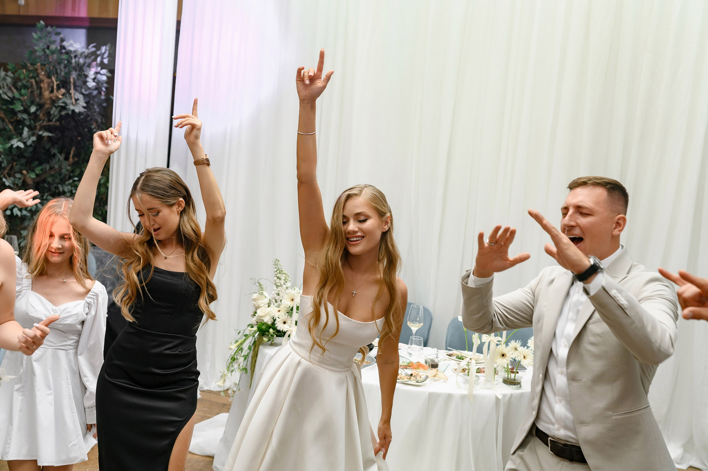 MAXIM & VLADYSLAVA. Свадебный и семейный фотограф