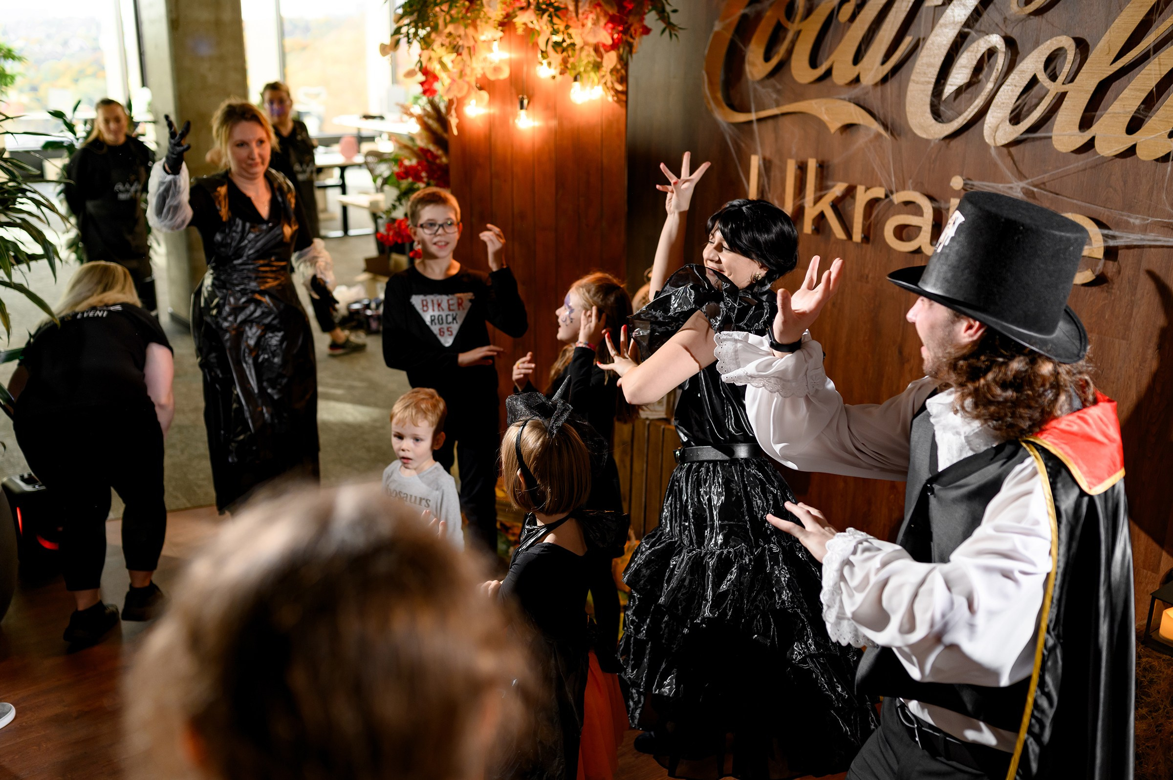 «HALLOWEEN «Coca-Cola». Свадебный и семейный фотограф