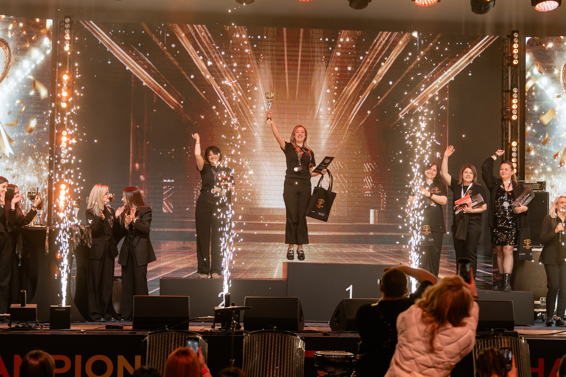 «CHAMPION FEST 2025». Свадебный и семейный фотограф