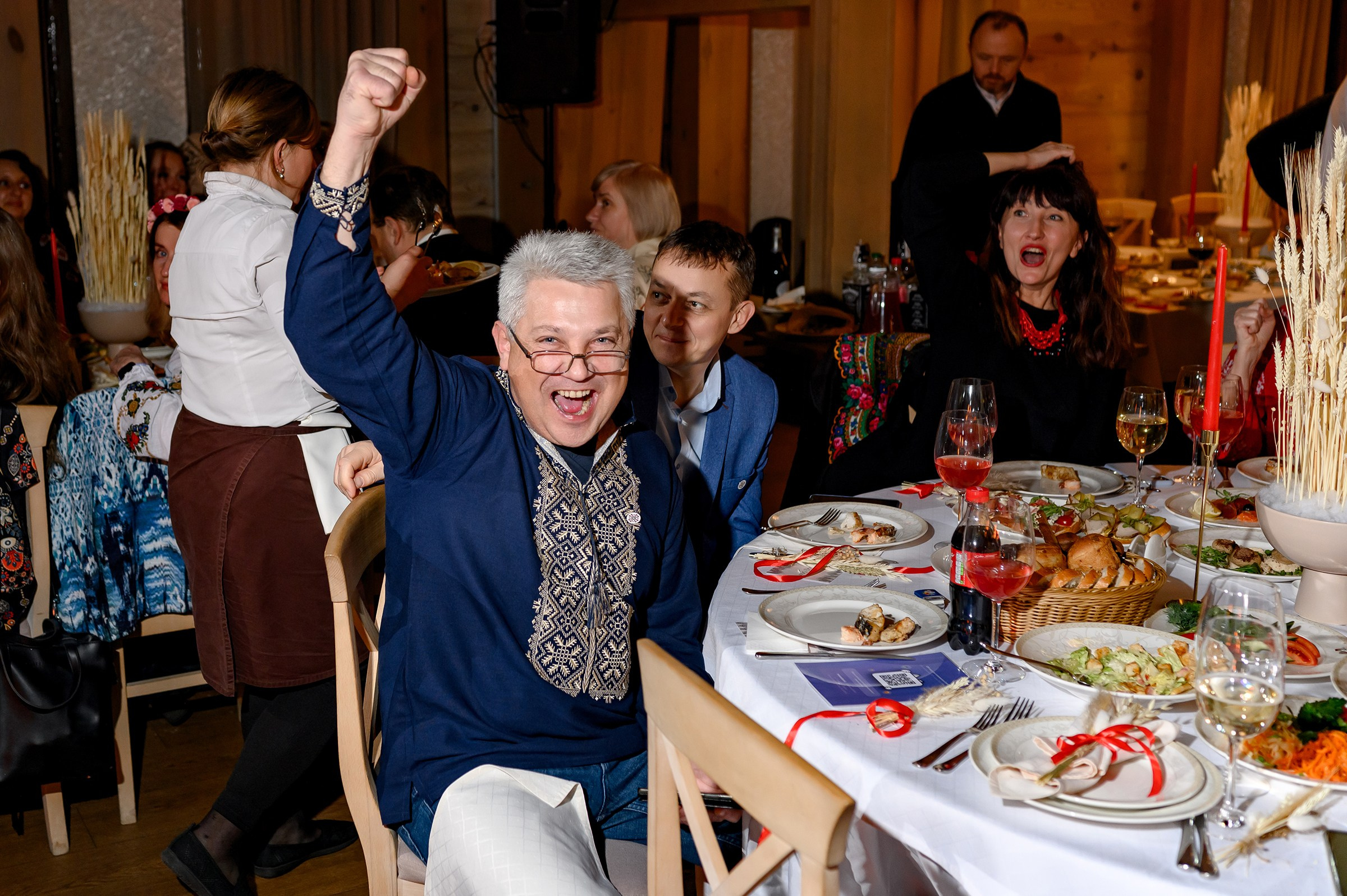 «ТРИПІЛЬСЬКЕ СОНЦЕ». Свадебный и семейный фотограф
