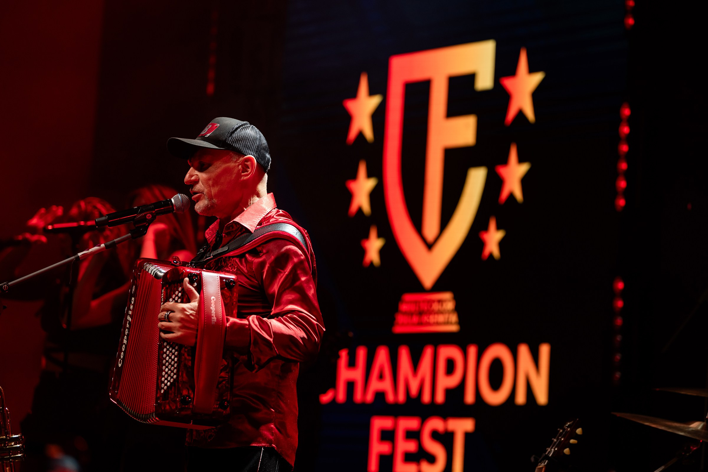 «CHAMPION FEST 2025». Свадебный и семейный фотограф