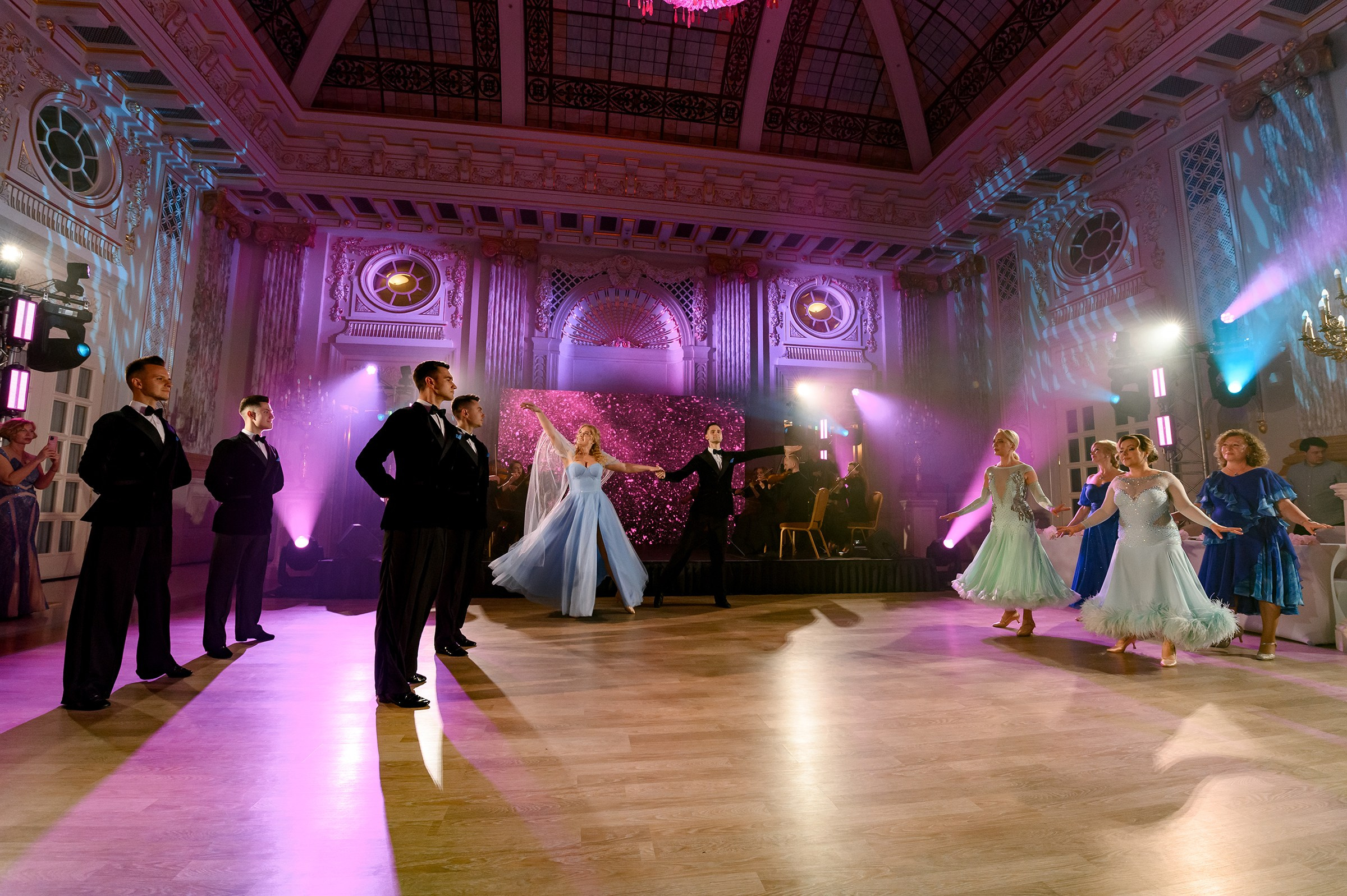 ''CHARITY VIENNESE BALL''. Свадебный и семейный фотограф