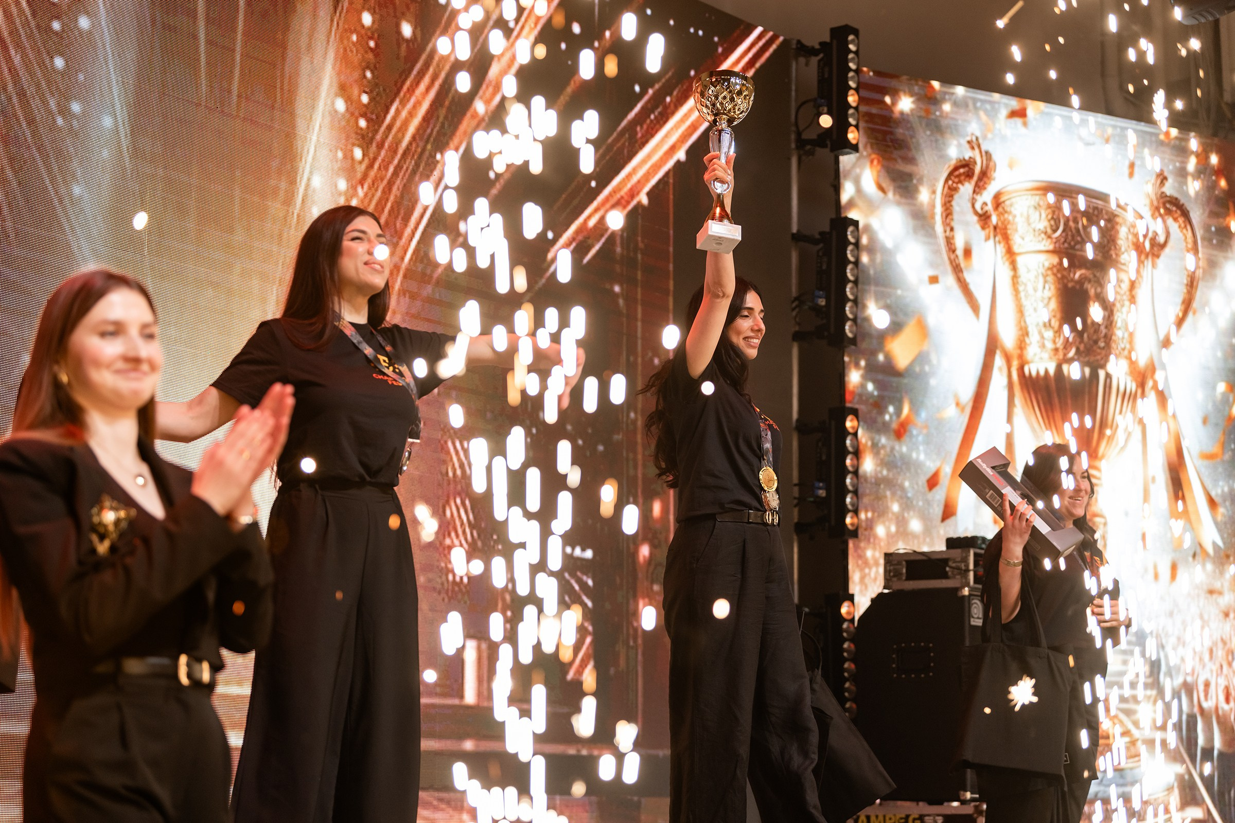 «CHAMPION FEST 2025». Свадебный и семейный фотограф