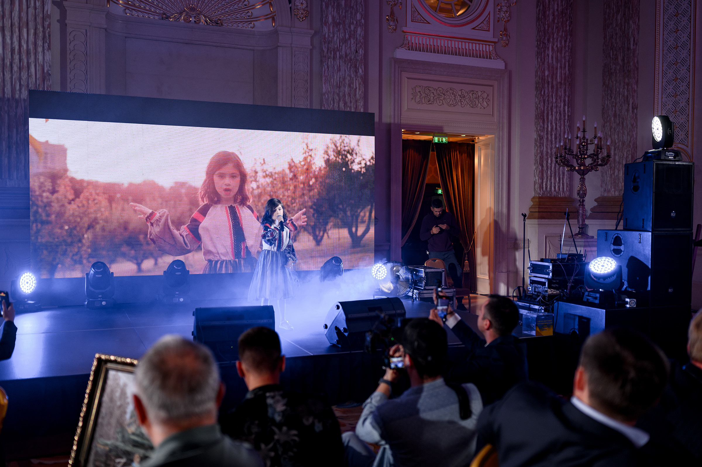 «TVIY VUHID V SVIT». Свадебный и семейный фотограф