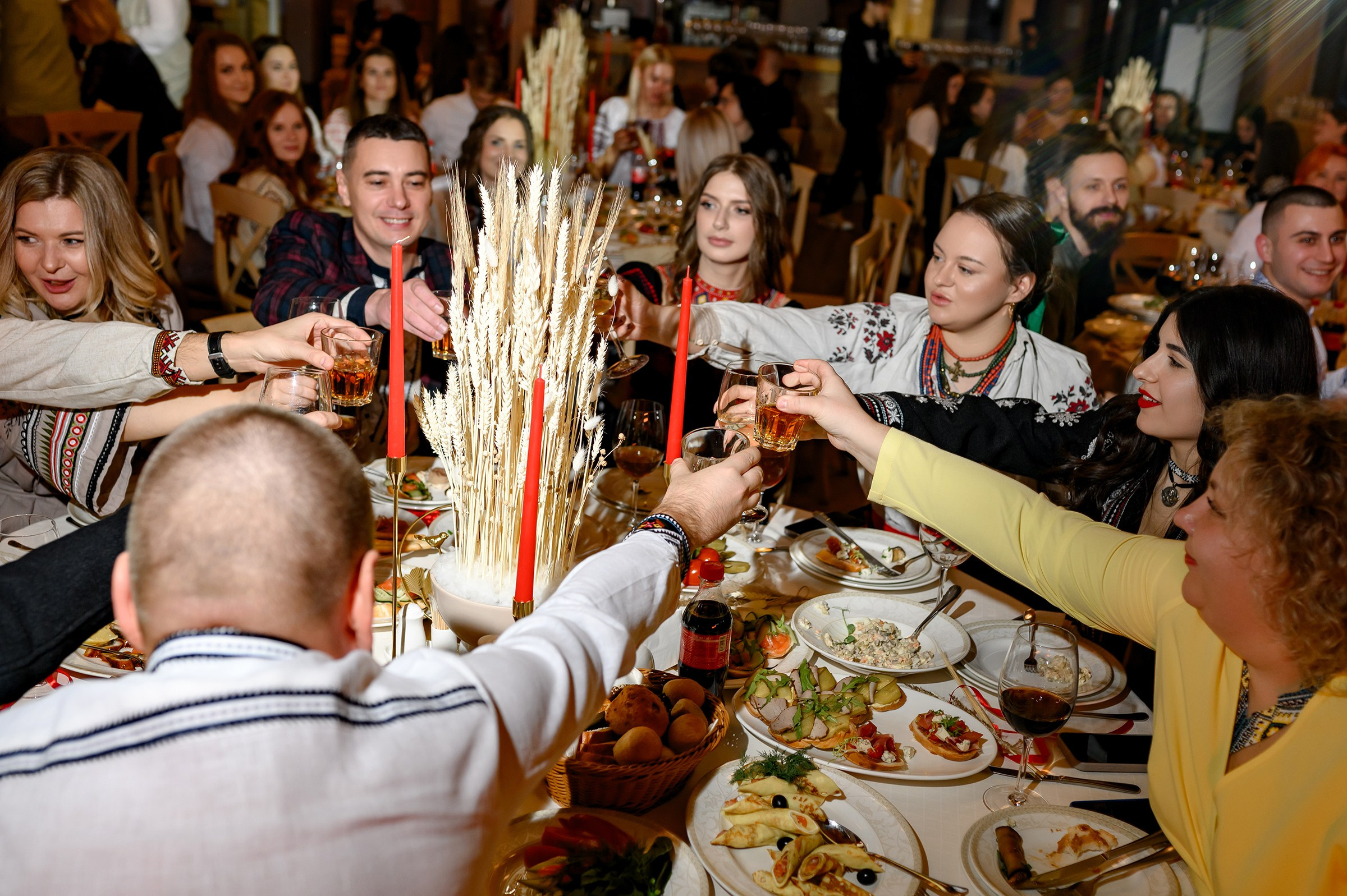 «ТРИПІЛЬСЬКЕ СОНЦЕ». Свадебный и семейный фотограф