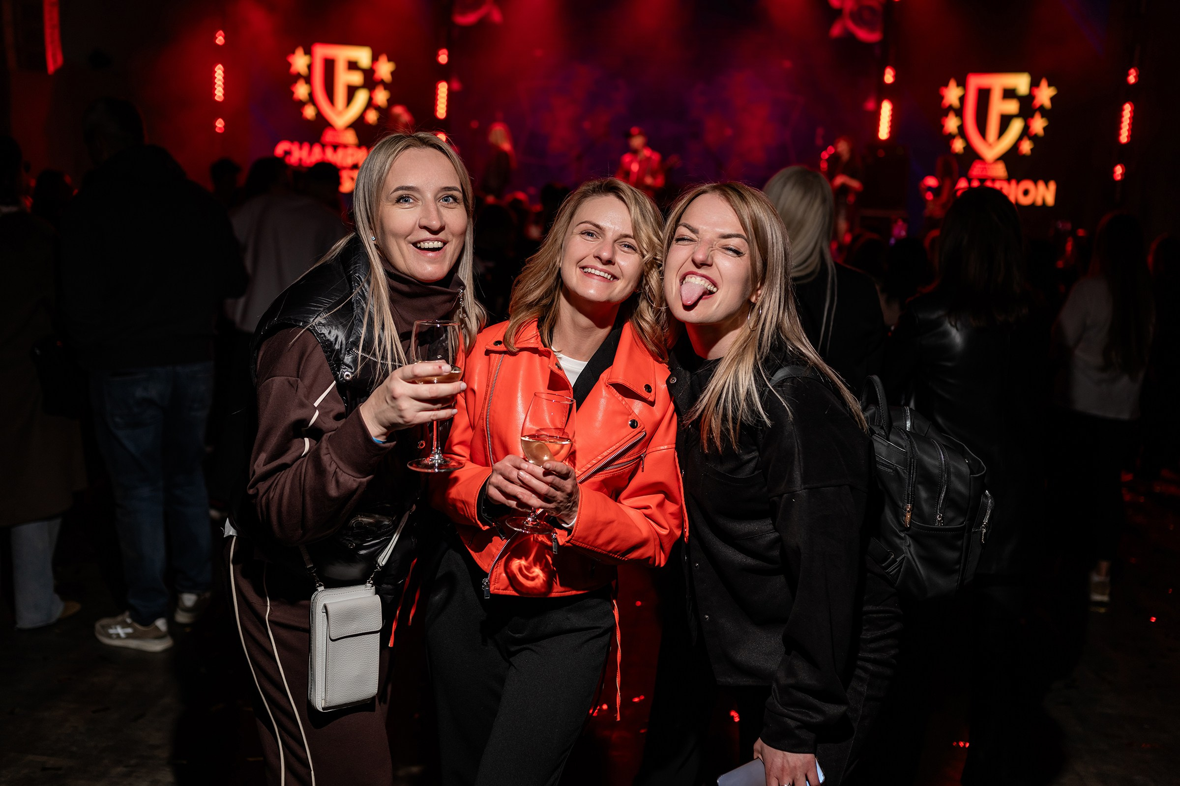 «CHAMPION FEST 2025». Свадебный и семейный фотограф