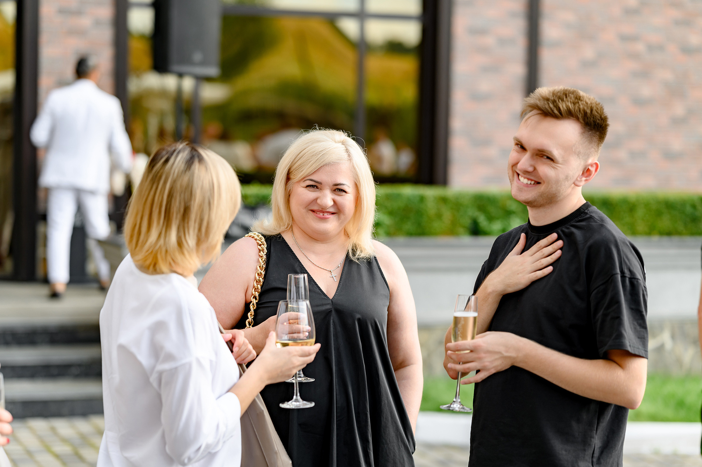 «КРАСА КРАЇНИ». Свадебный и семейный фотограф