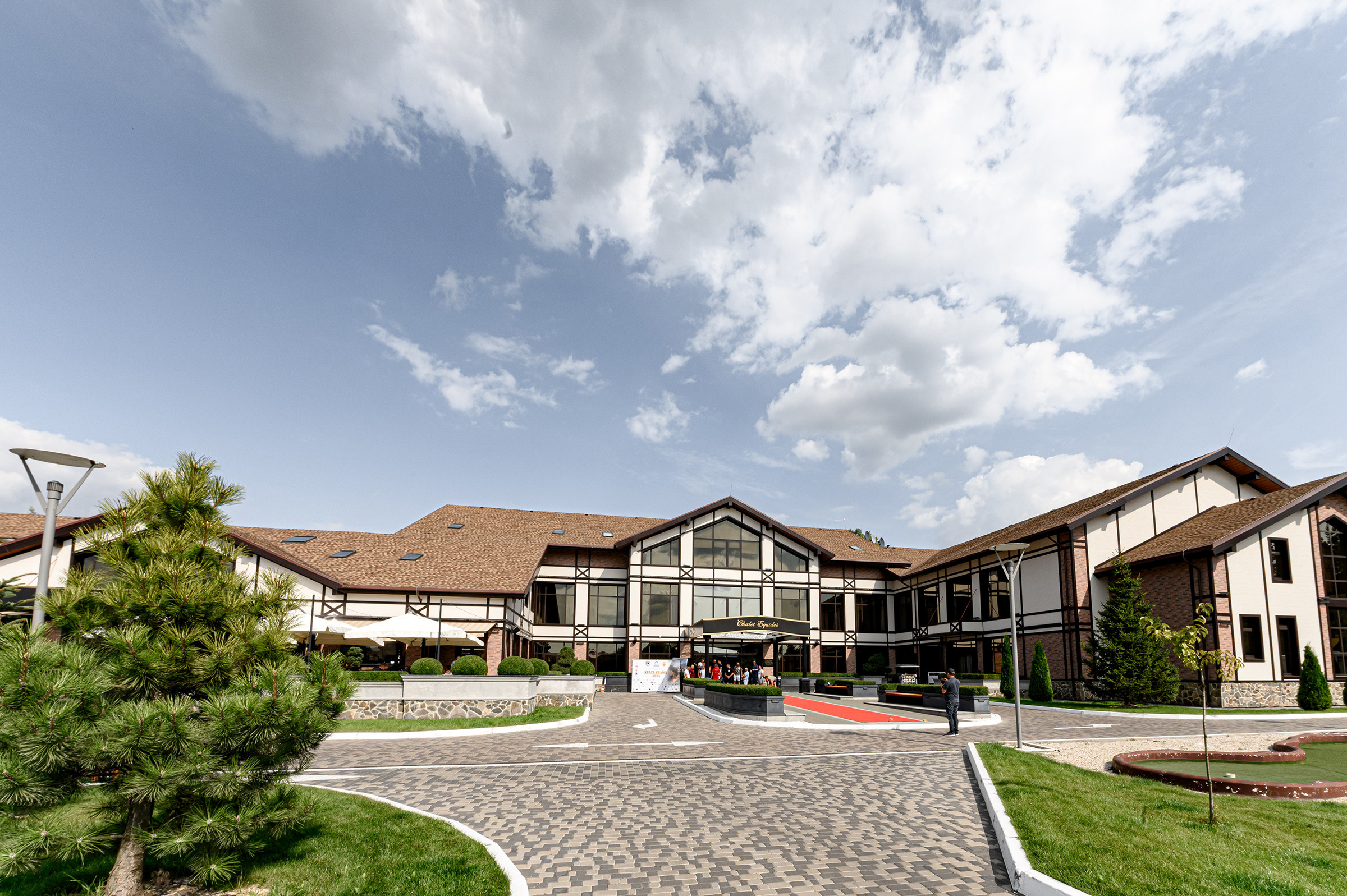 «КРАСА КРАЇНИ». Свадебный и семейный фотограф