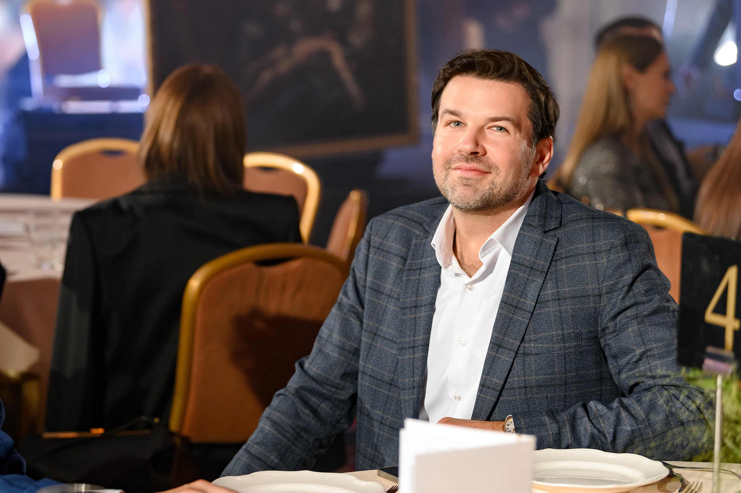 «TVIY VUHID V SVIT». Свадебный и семейный фотограф