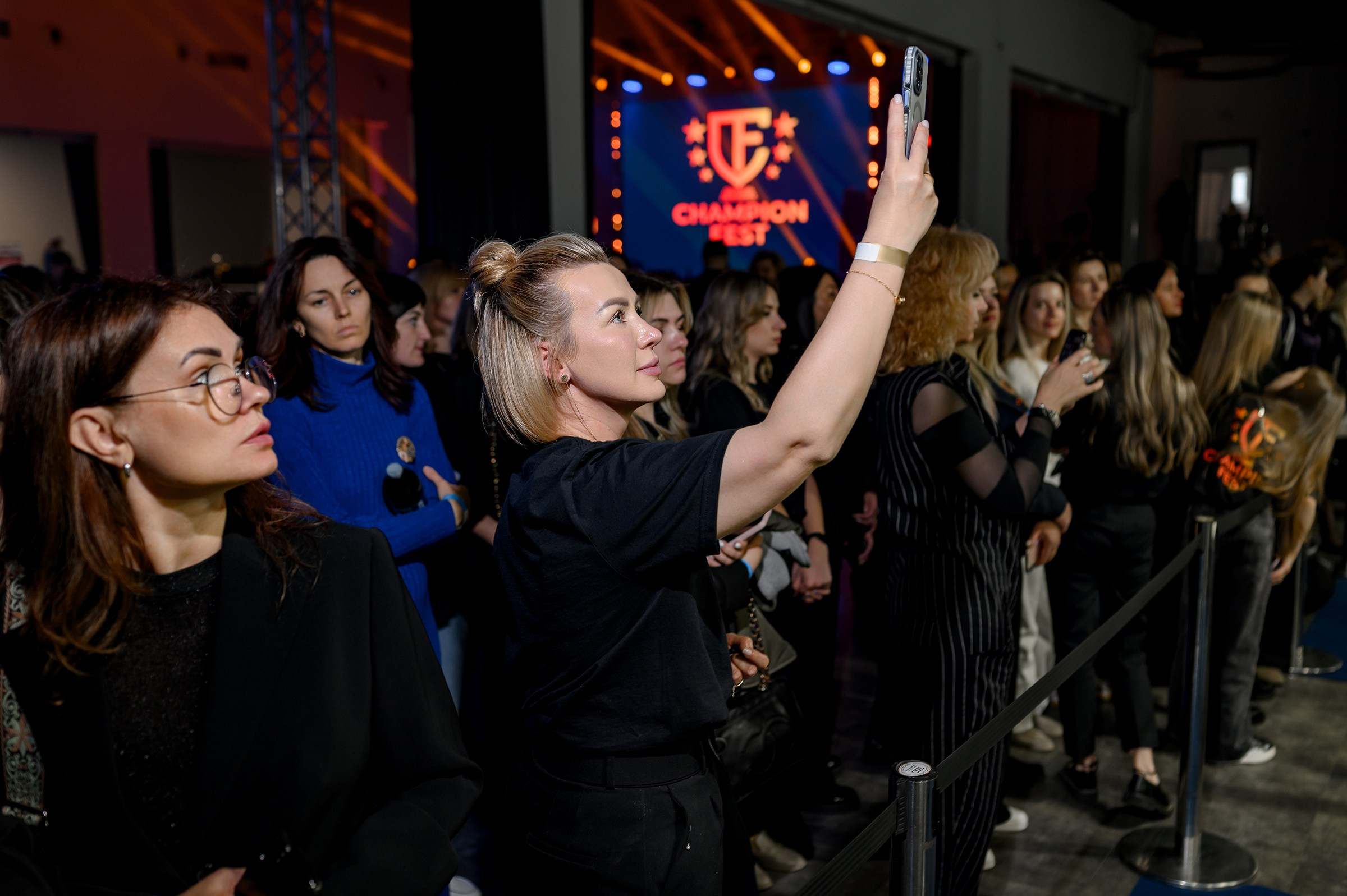 «CHAMPION FEST 2025». Свадебный и семейный фотограф