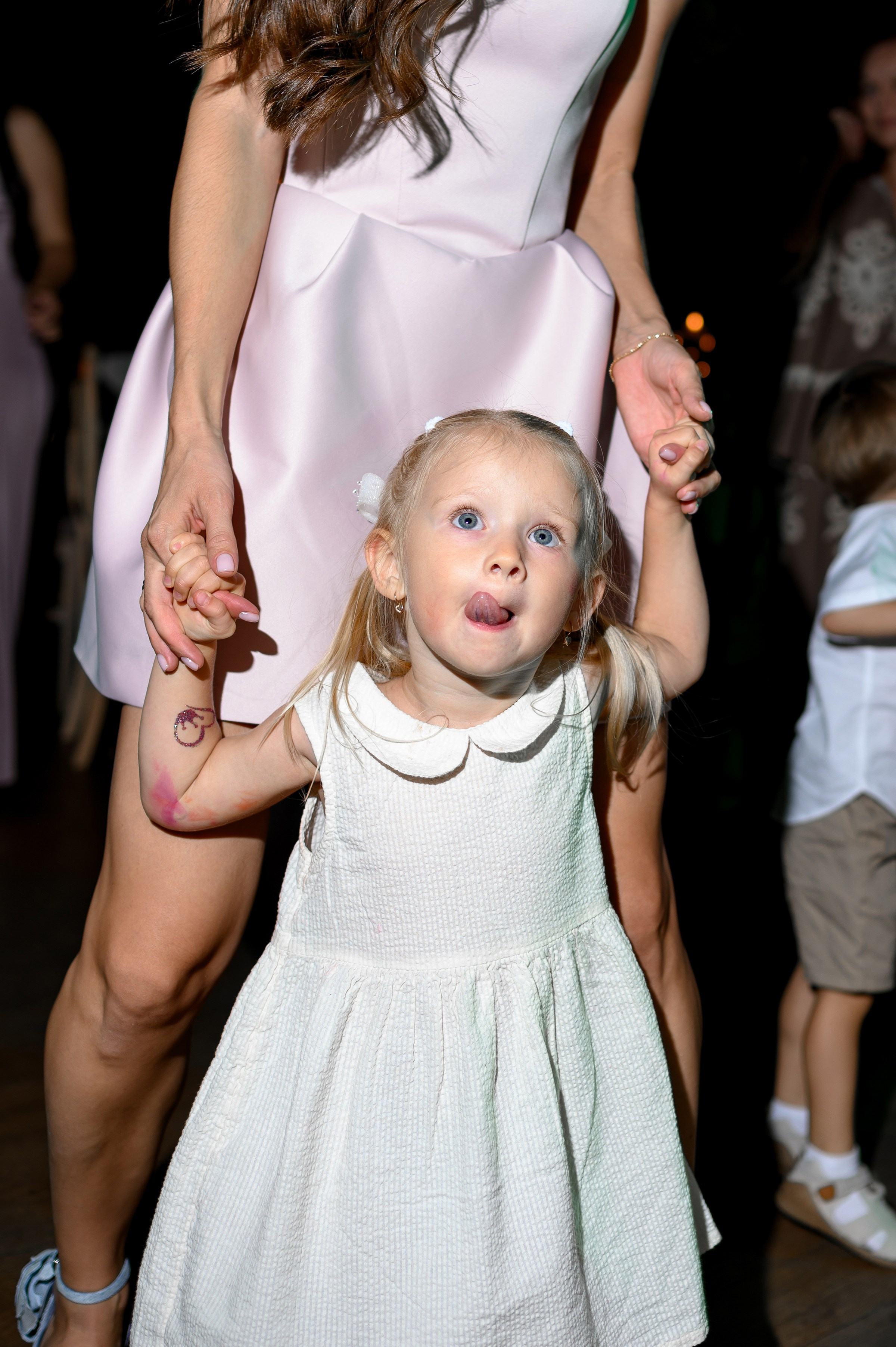 SARO & KSENIIA. Свадебный и семейный фотограф