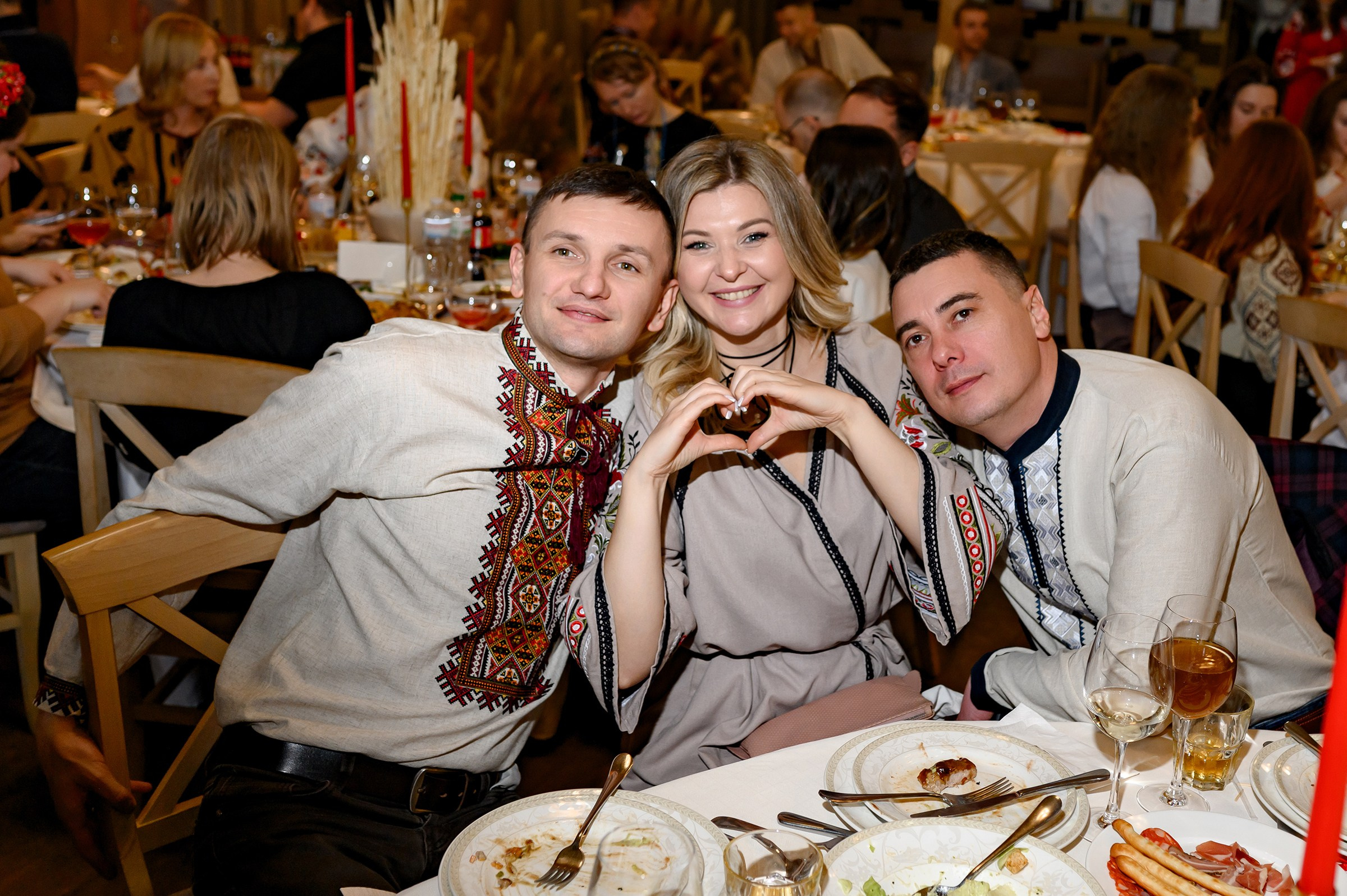 «ТРИПІЛЬСЬКЕ СОНЦЕ». Свадебный и семейный фотограф