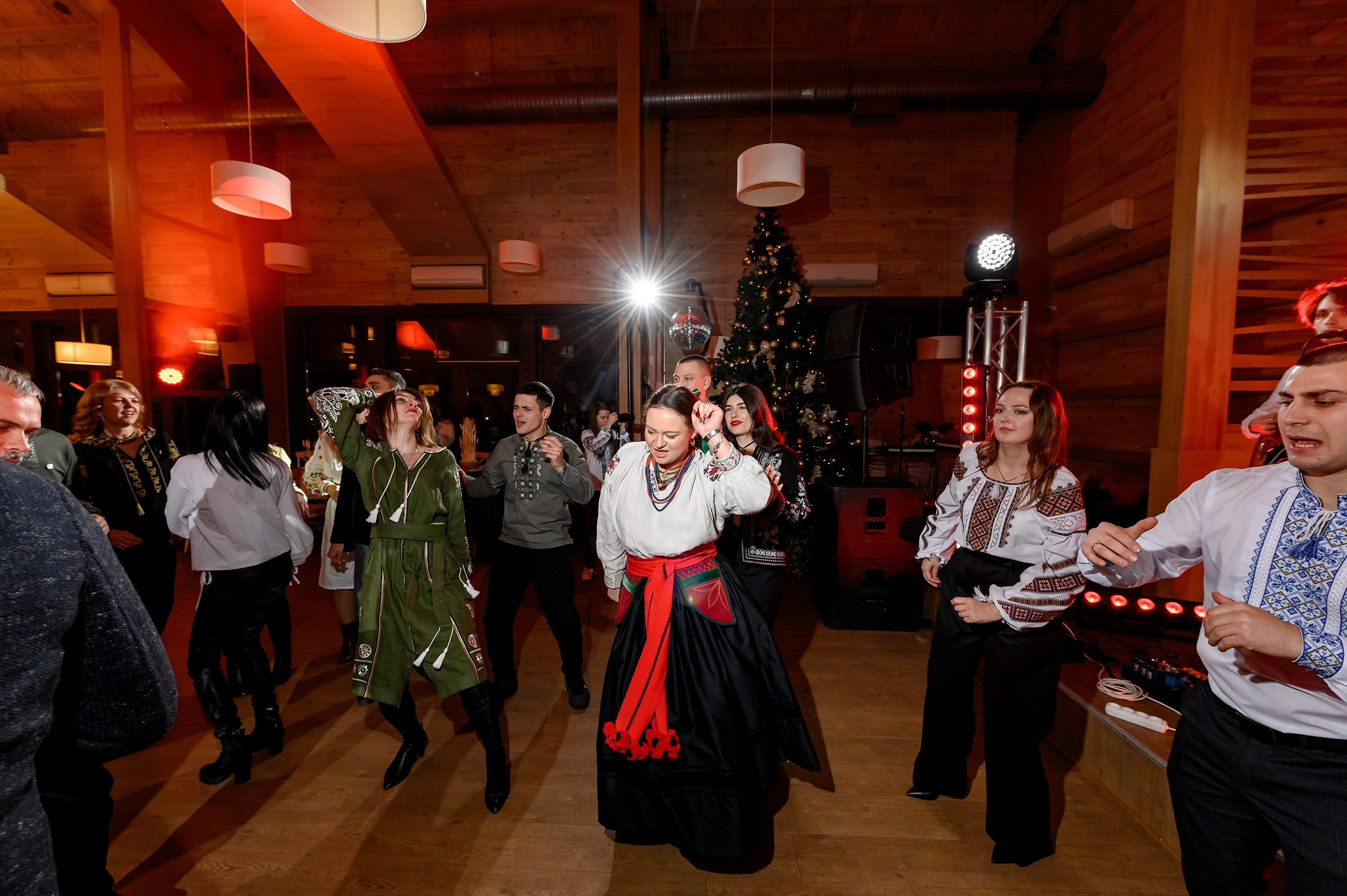 «ТРИПІЛЬСЬКЕ СОНЦЕ». Свадебный и семейный фотограф