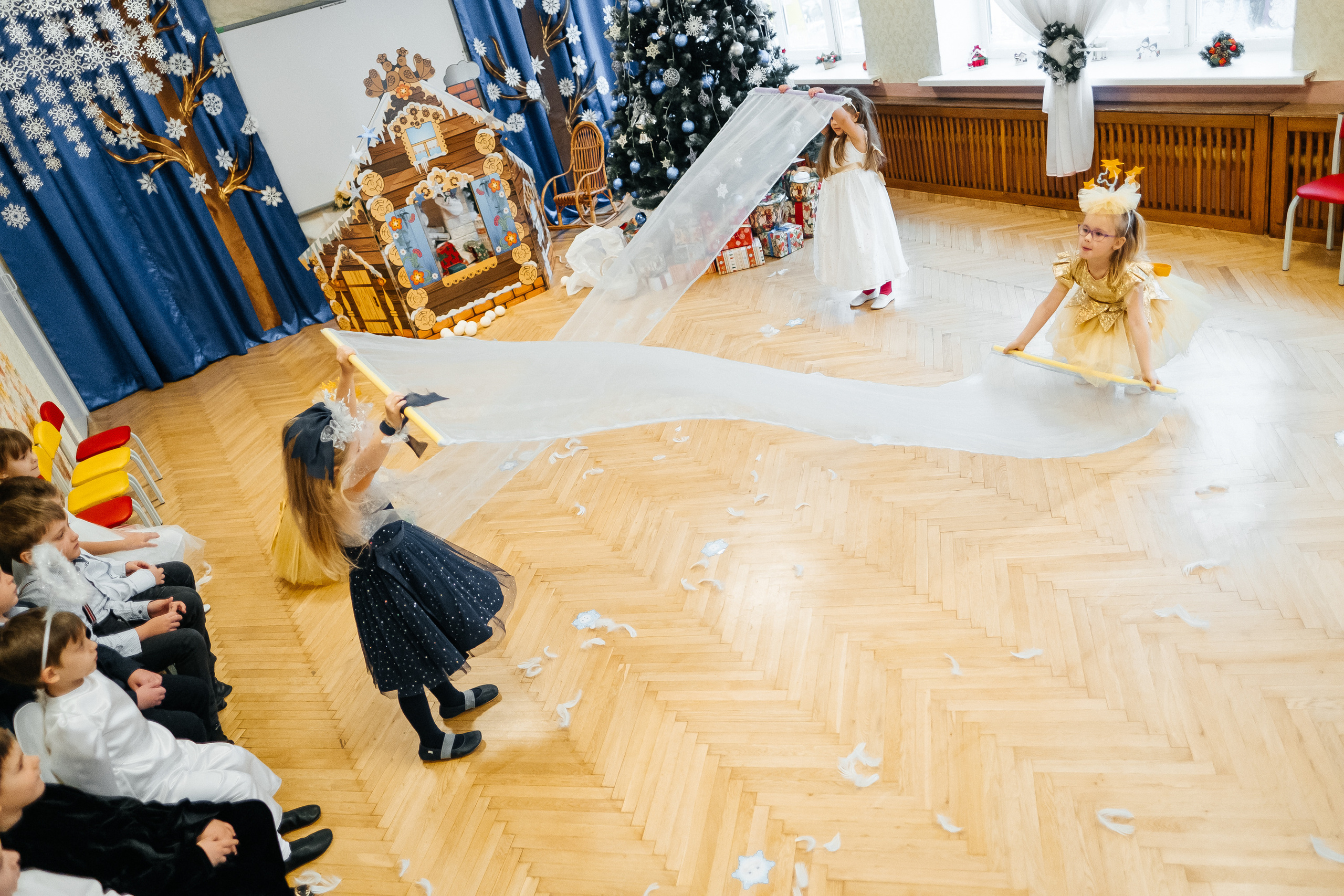 Новорічне свято в садочку. Сімейний і портретний фотограф у Києві Проценко Алла