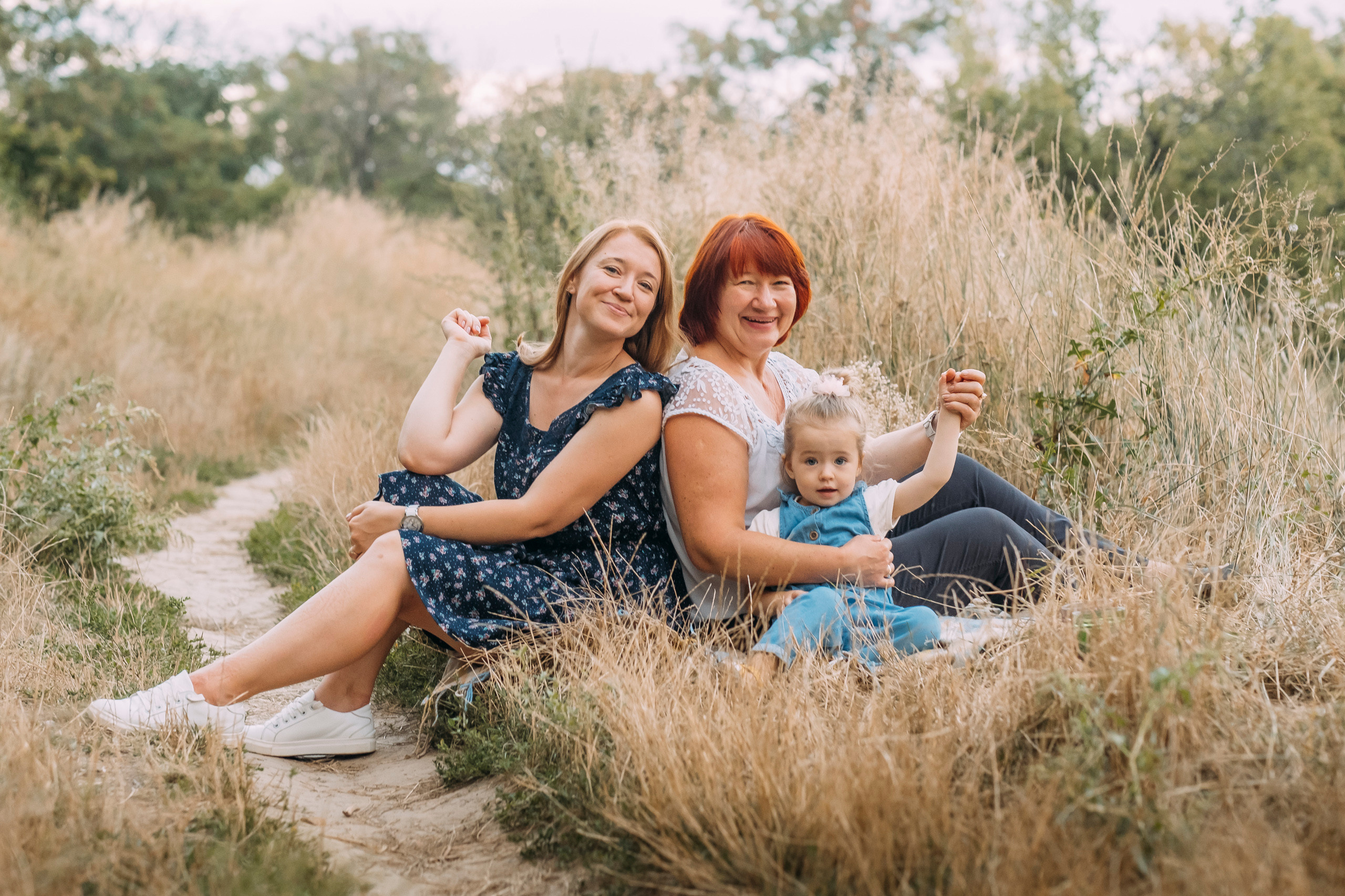 Фотосессия трех поколений девушек. Сімейний і портретний фотограф у Києві Проценко Алла