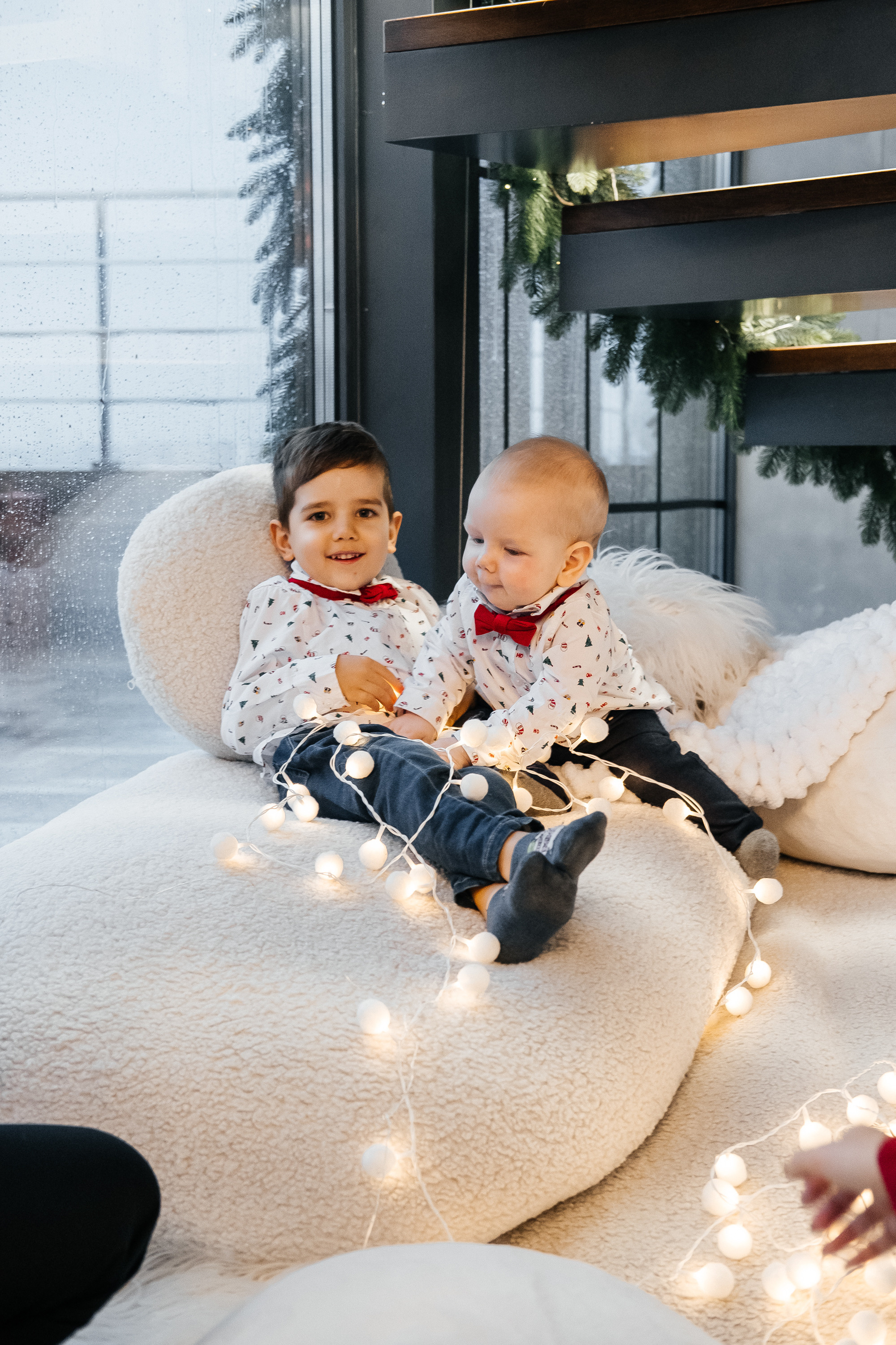 Новогодняя фотосессия Даши с мальчишками. Сімейний і портретний фотограф у Києві Проценко Алла