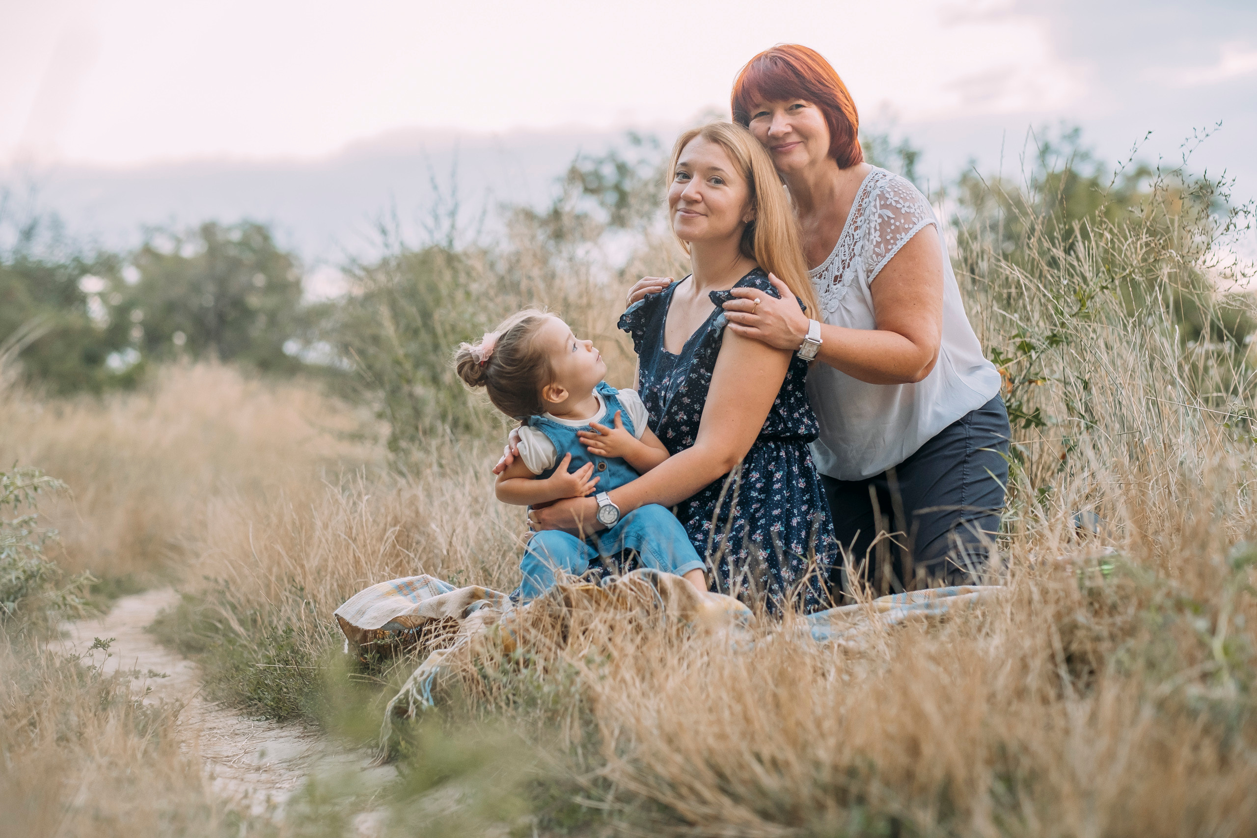 Фотосессия трех поколений девушек. Сімейний і портретний фотограф у Києві Проценко Алла