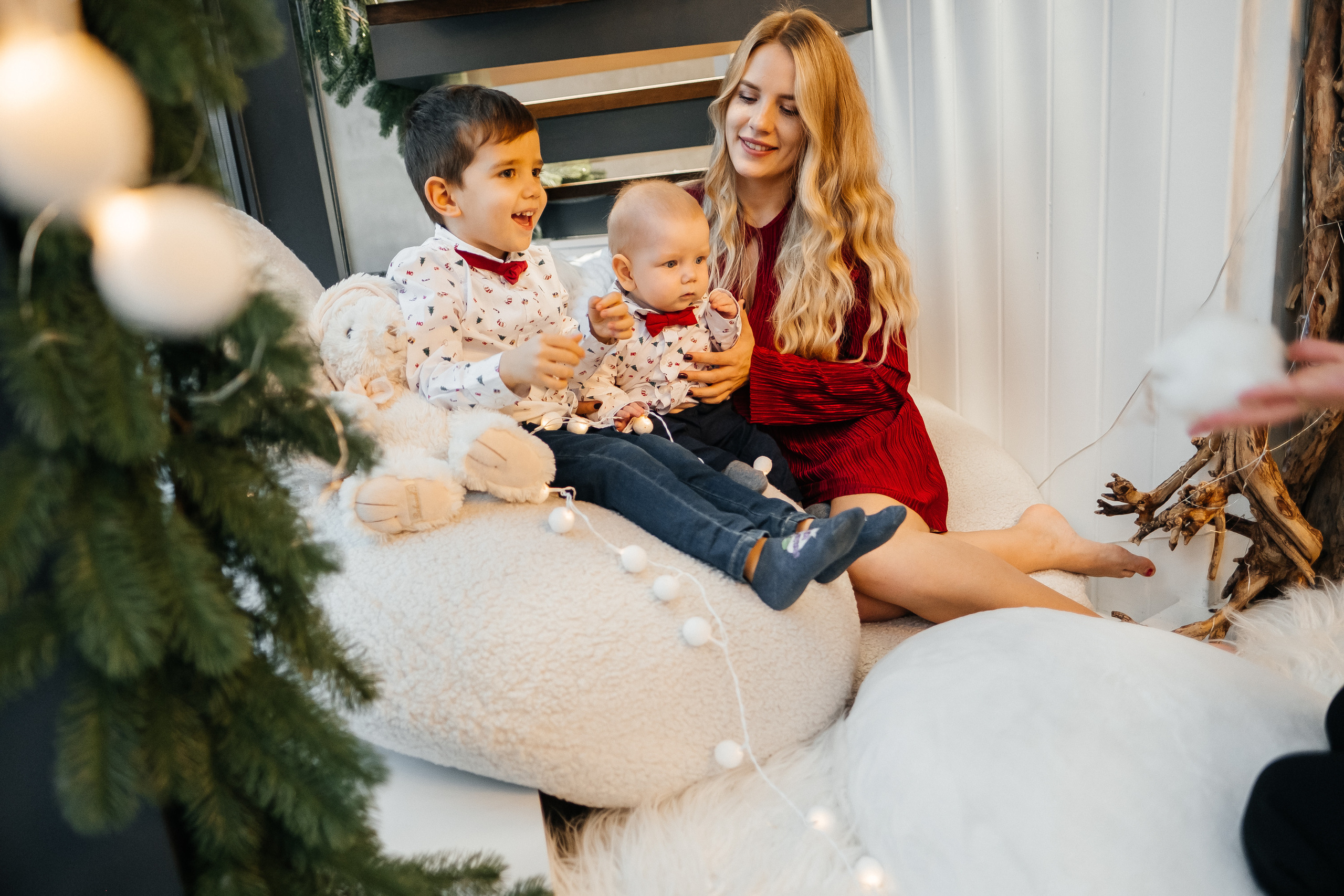 Новогодняя фотосессия Даши с мальчишками. Сімейний і портретний фотограф у Києві Проценко Алла