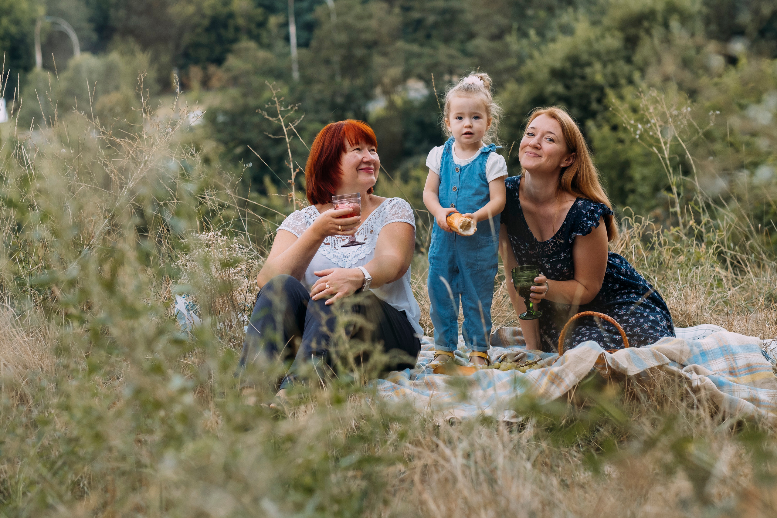 Фотосессия трех поколений девушек. Сімейний і портретний фотограф у Києві Проценко Алла