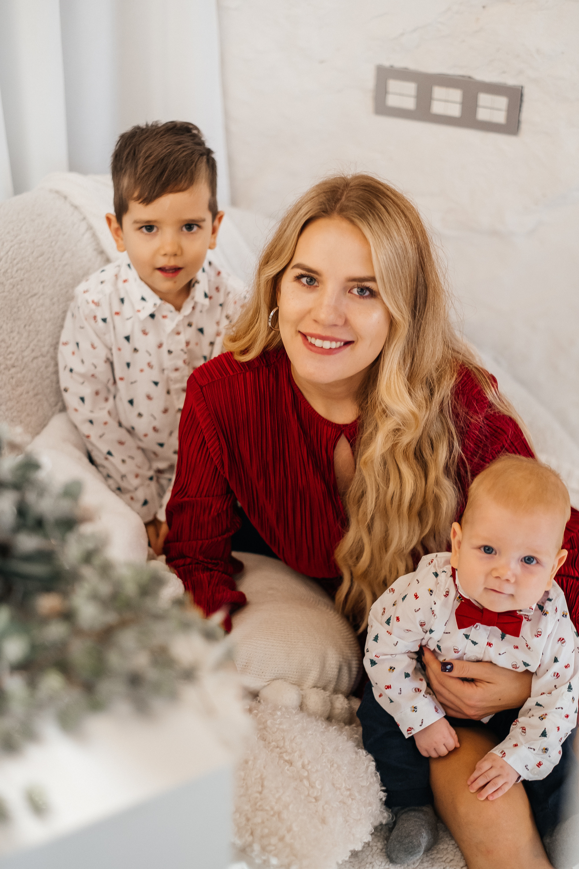 Новогодняя фотосессия Даши с мальчишками. Сімейний і портретний фотограф у Києві Проценко Алла