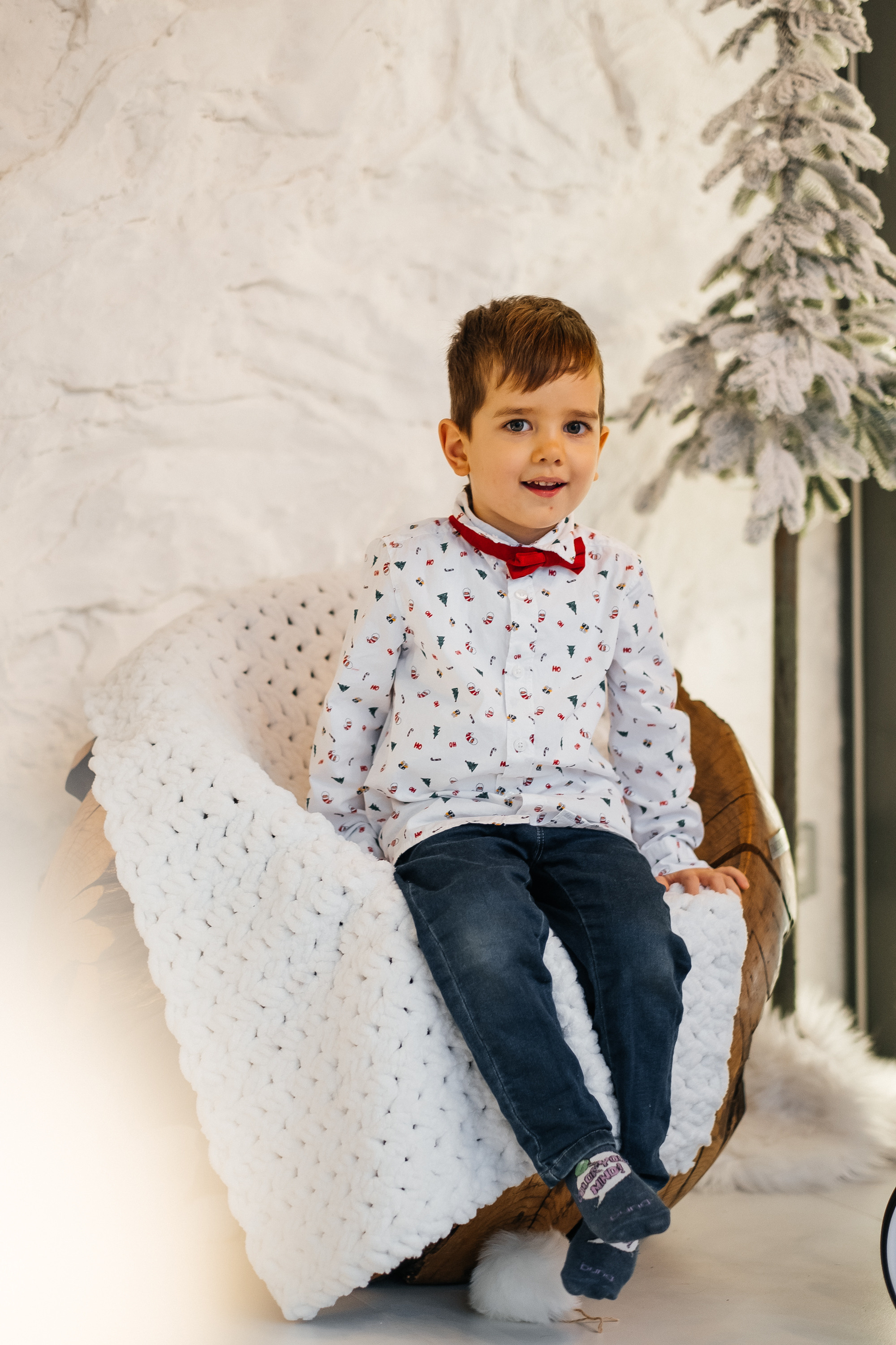 Новогодняя фотосессия Даши с мальчишками. Сімейний і портретний фотограф у Києві Проценко Алла