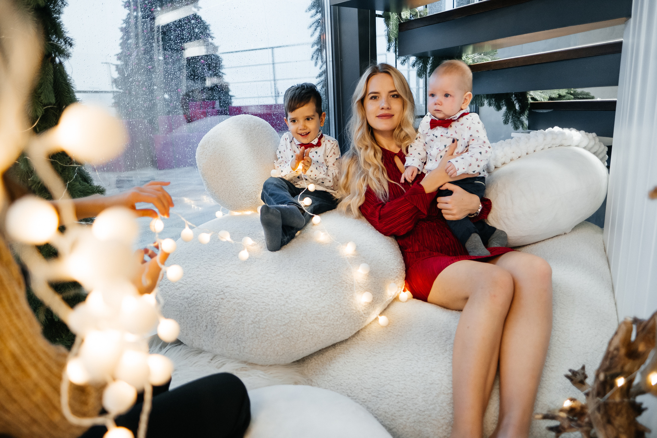 Новогодняя фотосессия Даши с мальчишками. Сімейний і портретний фотограф у Києві Проценко Алла