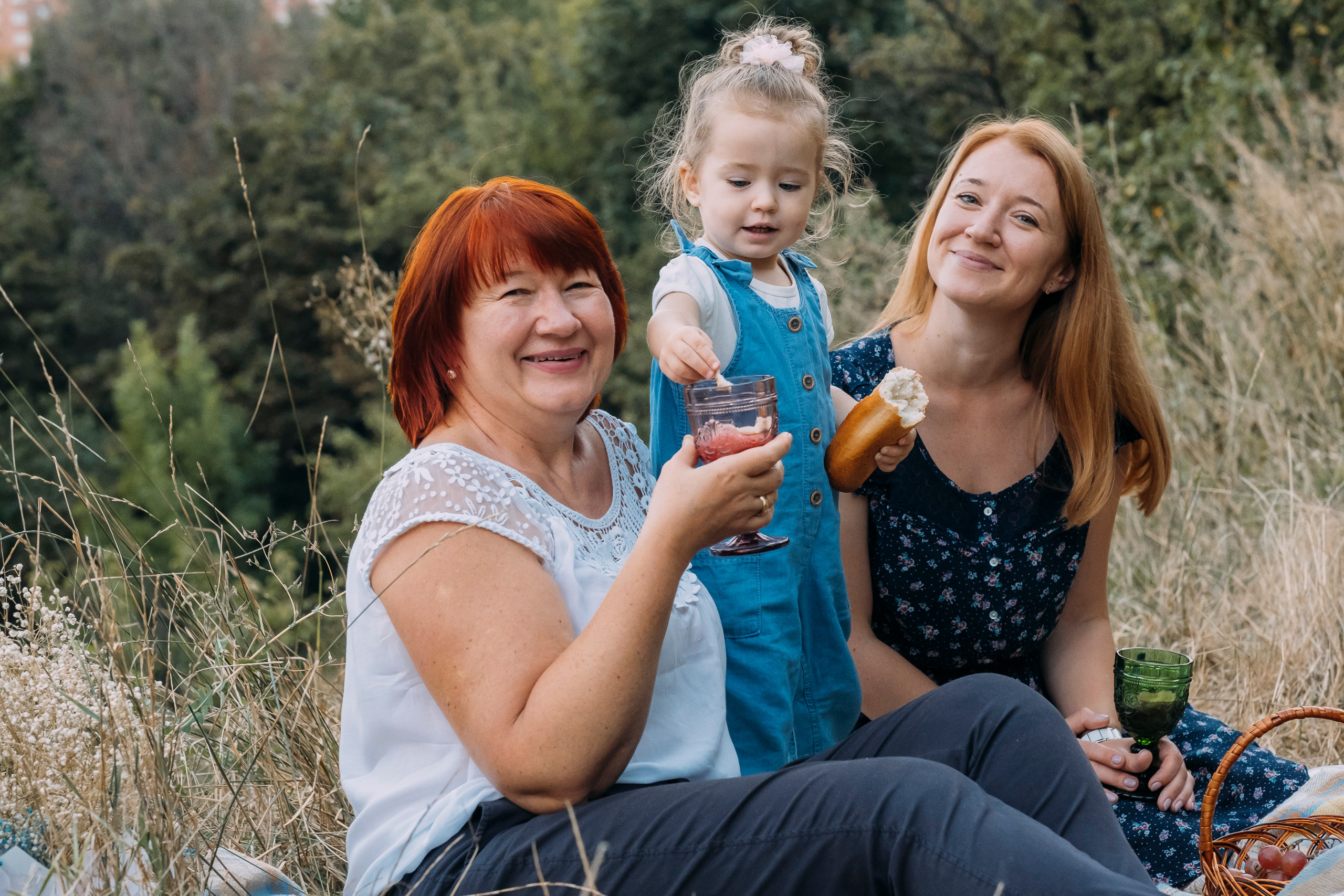 Фотосессия трех поколений девушек. Сімейний і портретний фотограф у Києві Проценко Алла