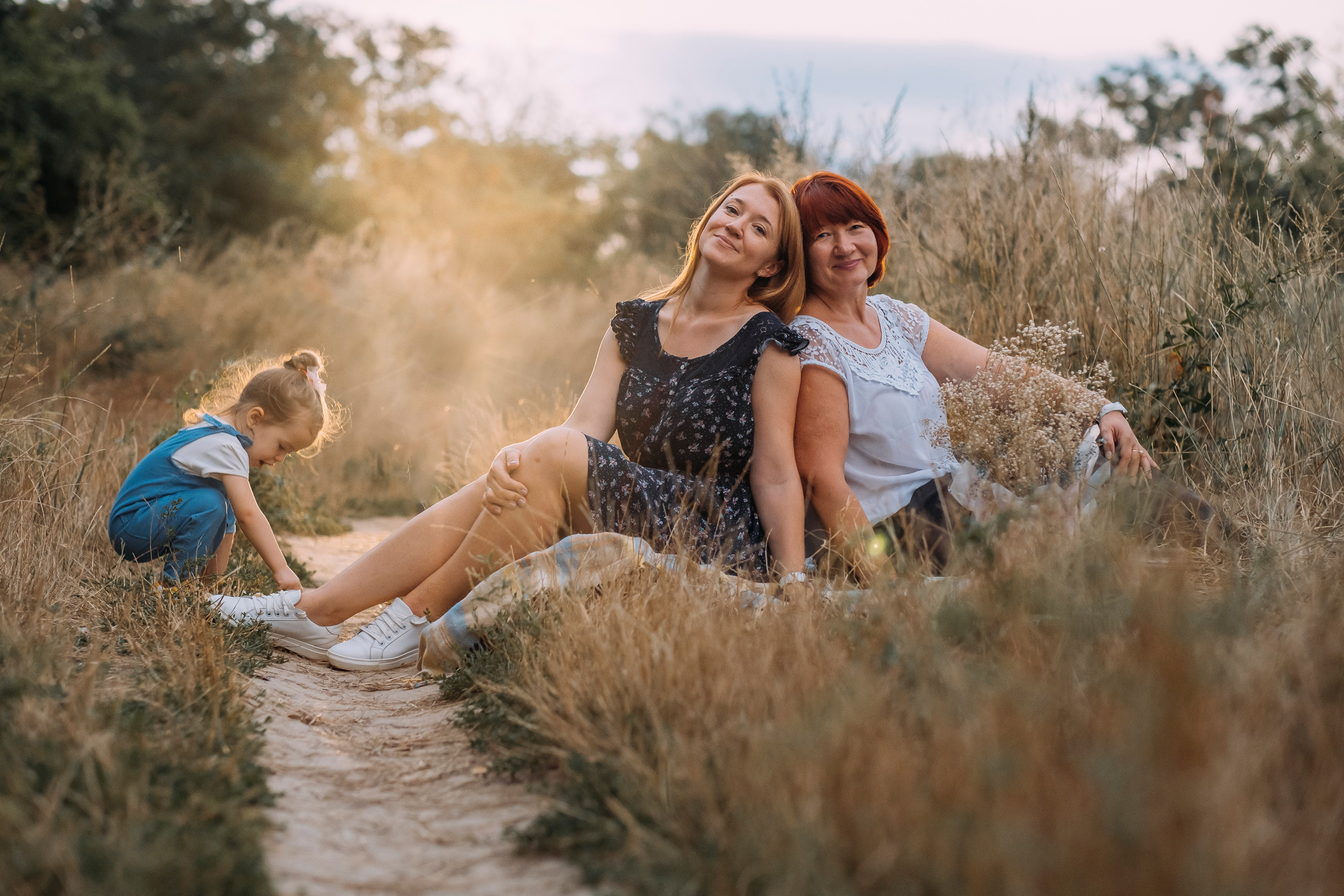 Фотосессия трех поколений девушек. Сімейний і портретний фотограф у Києві Проценко Алла