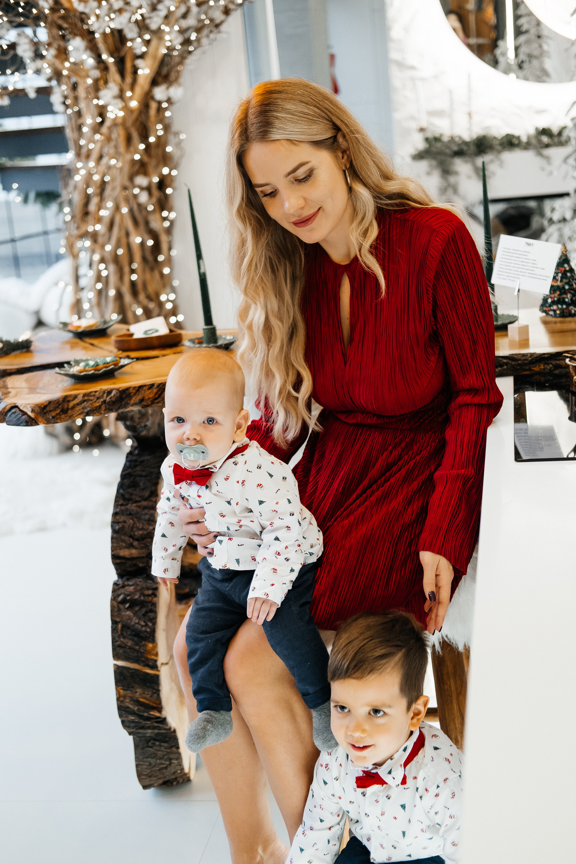 Новогодняя фотосессия Даши с мальчишками. Сімейний і портретний фотограф у Києві Проценко Алла