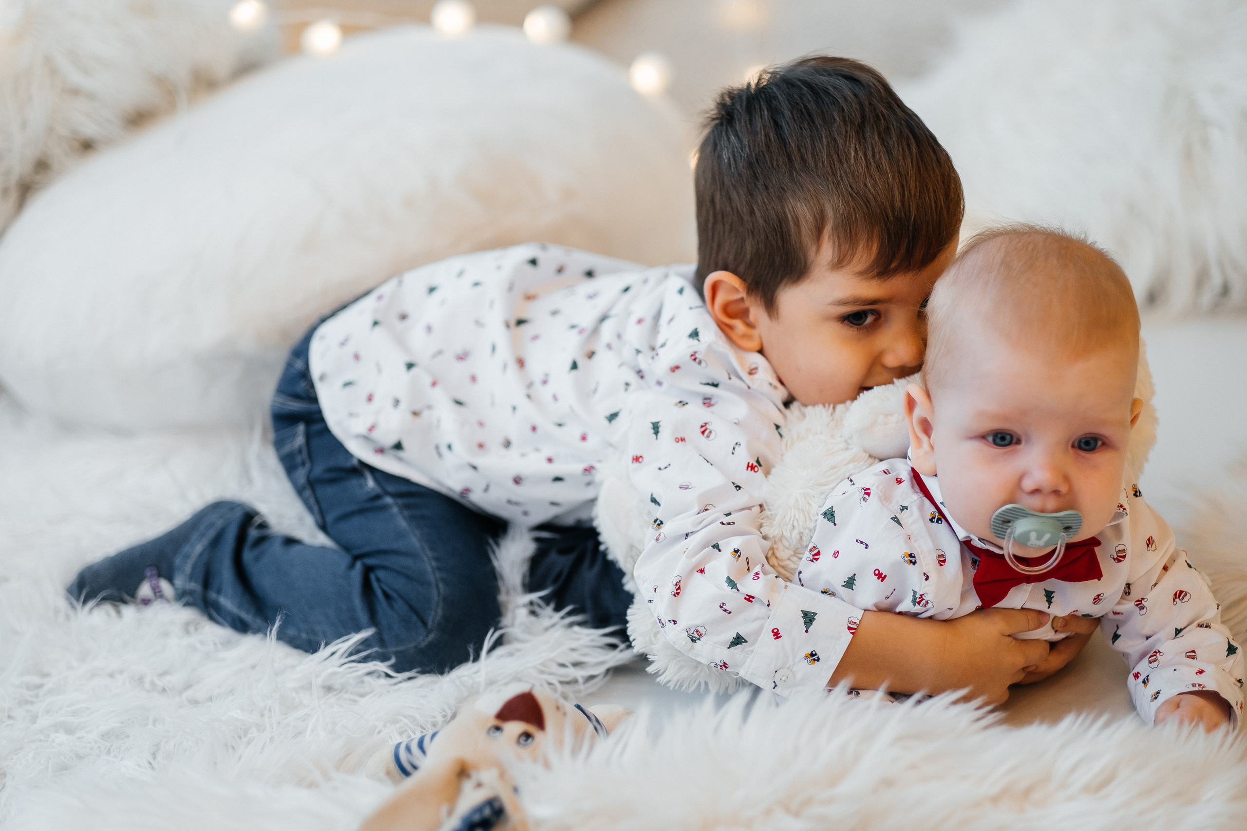 Новогодняя фотосессия Даши с мальчишками. Сімейний і портретний фотограф у Києві Проценко Алла