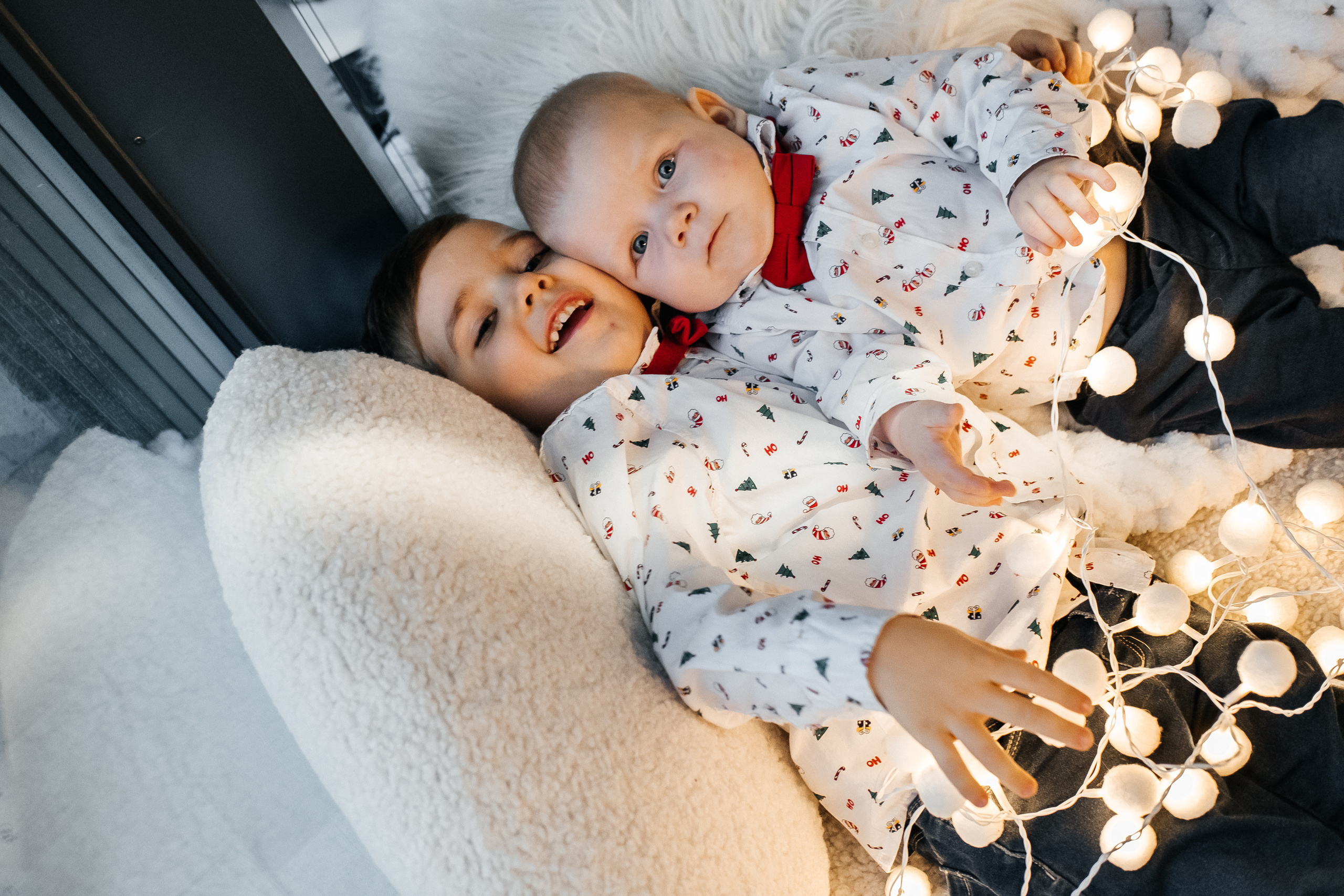 Новогодняя фотосессия Даши с мальчишками. Сімейний і портретний фотограф у Києві Проценко Алла