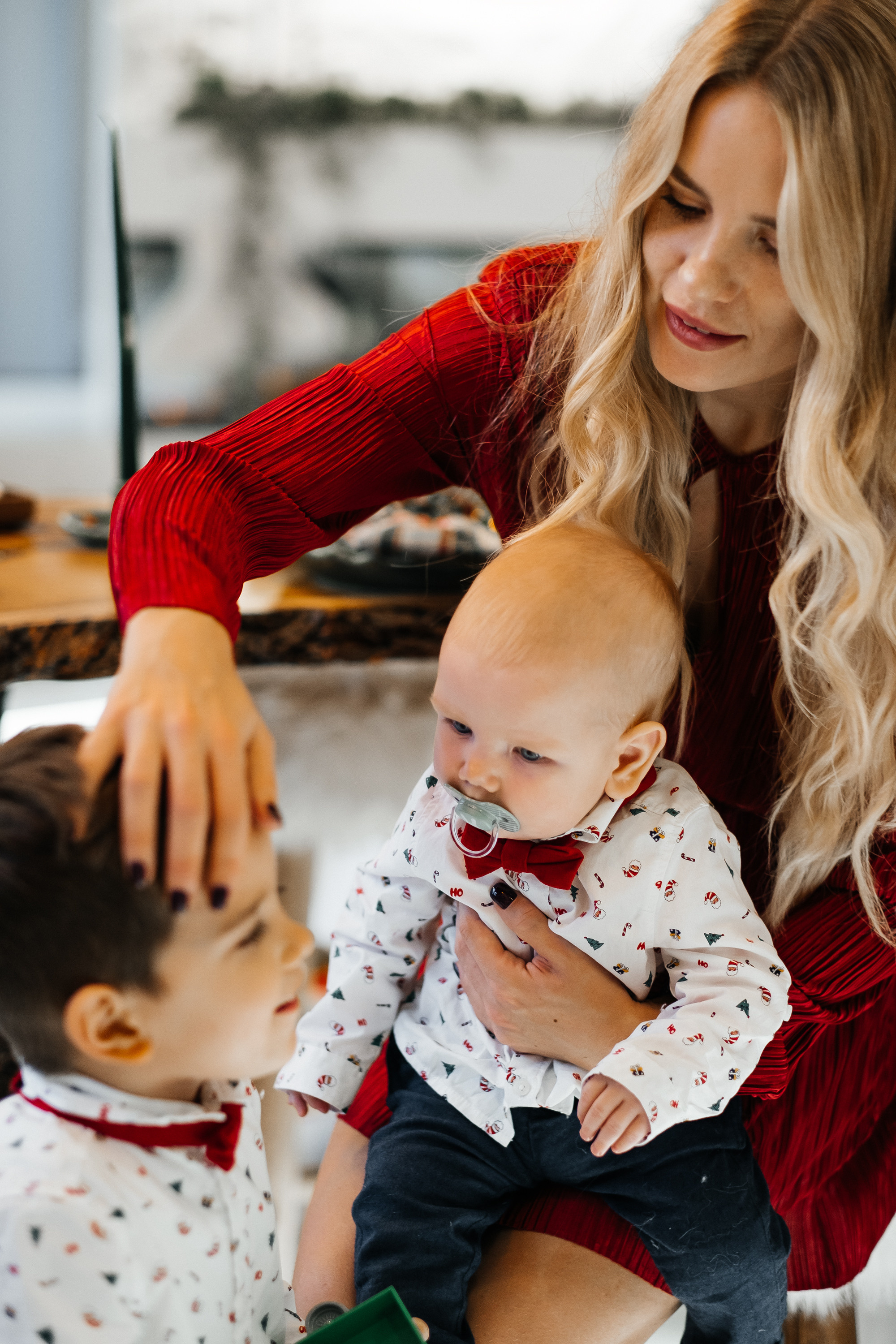 Новогодняя фотосессия Даши с мальчишками. Сімейний і портретний фотограф у Києві Проценко Алла