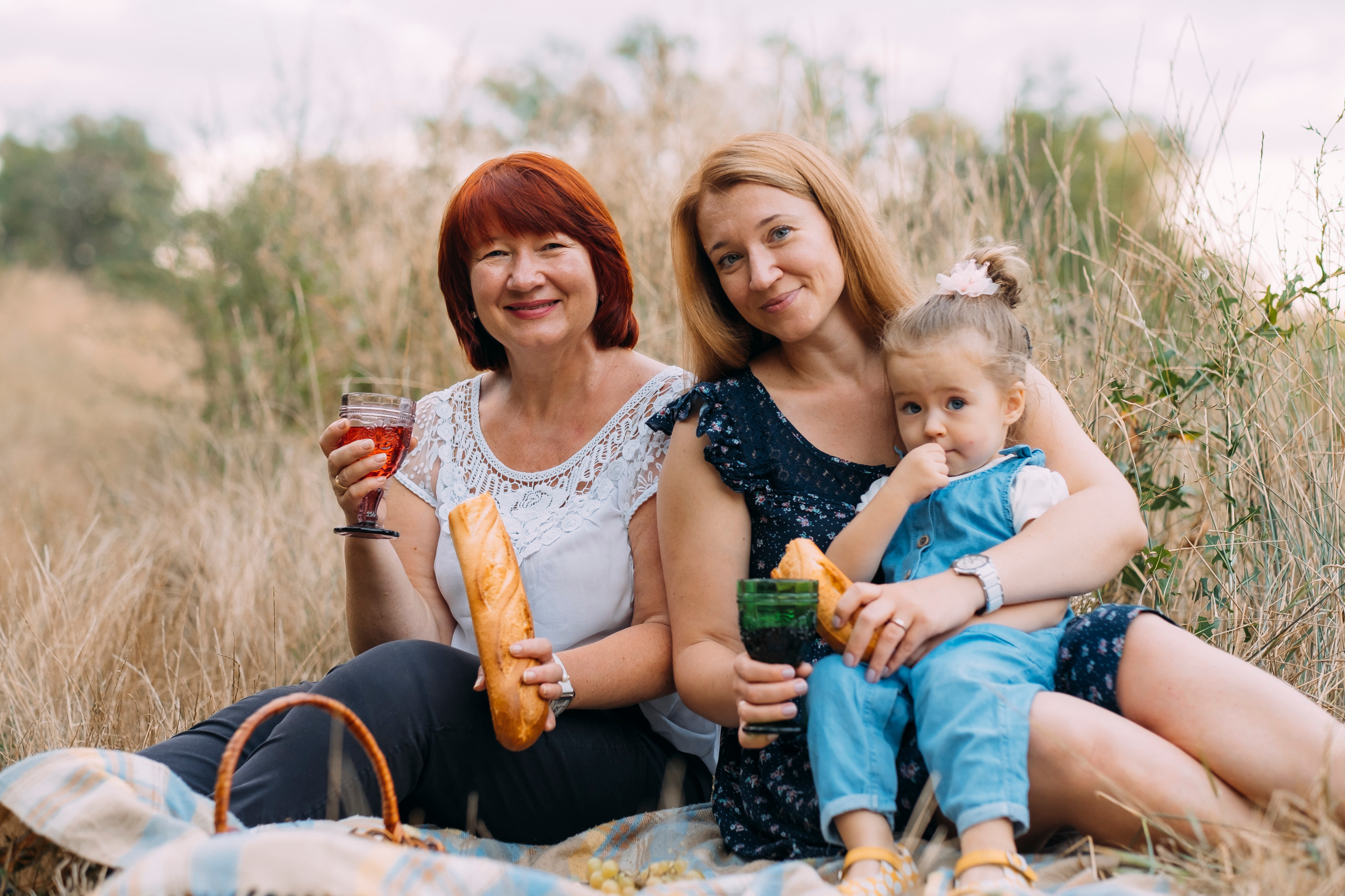 Фотосессия трех поколений девушек. Сімейний і портретний фотограф у Києві Проценко Алла