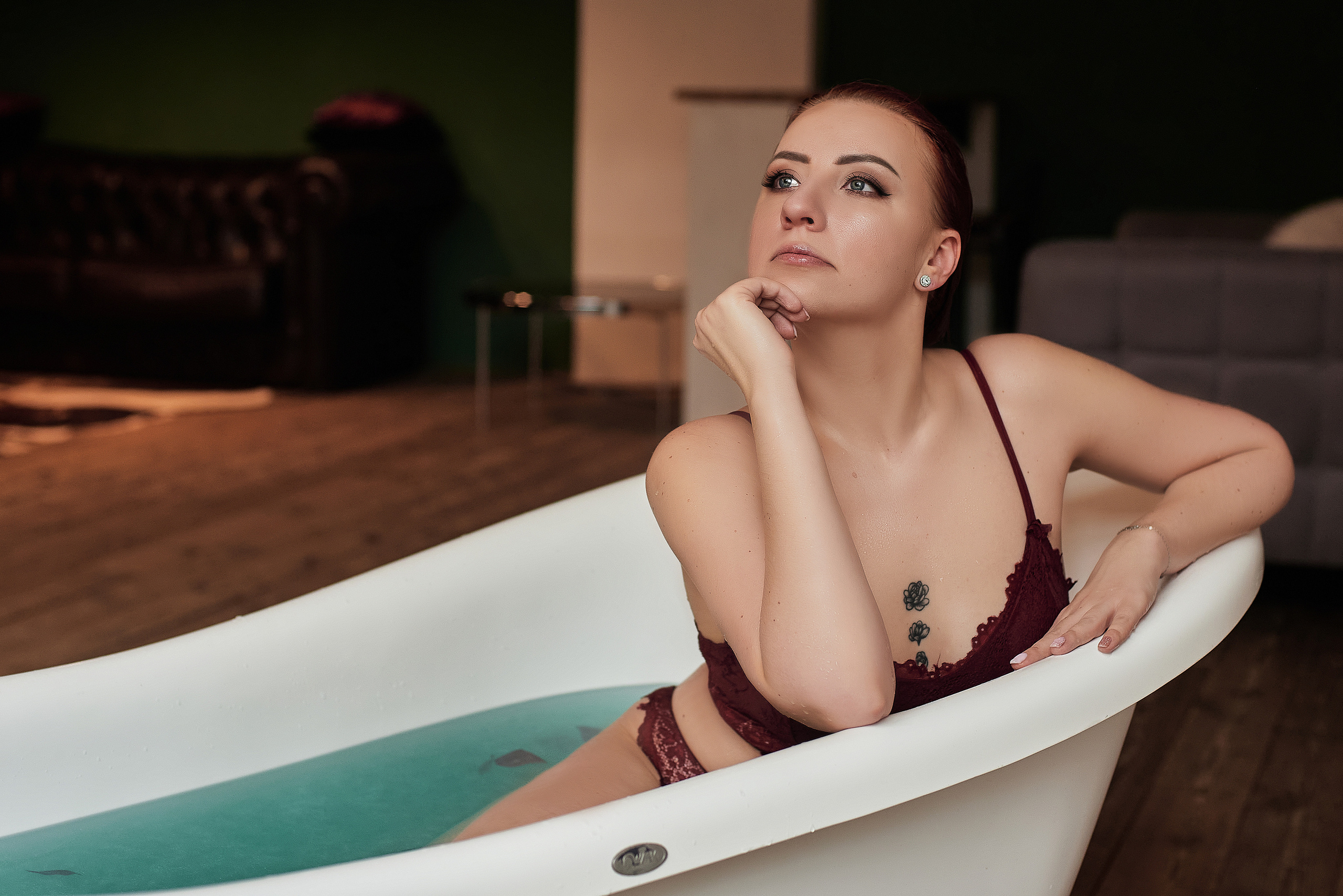 Будуарная фотосессия в ванной