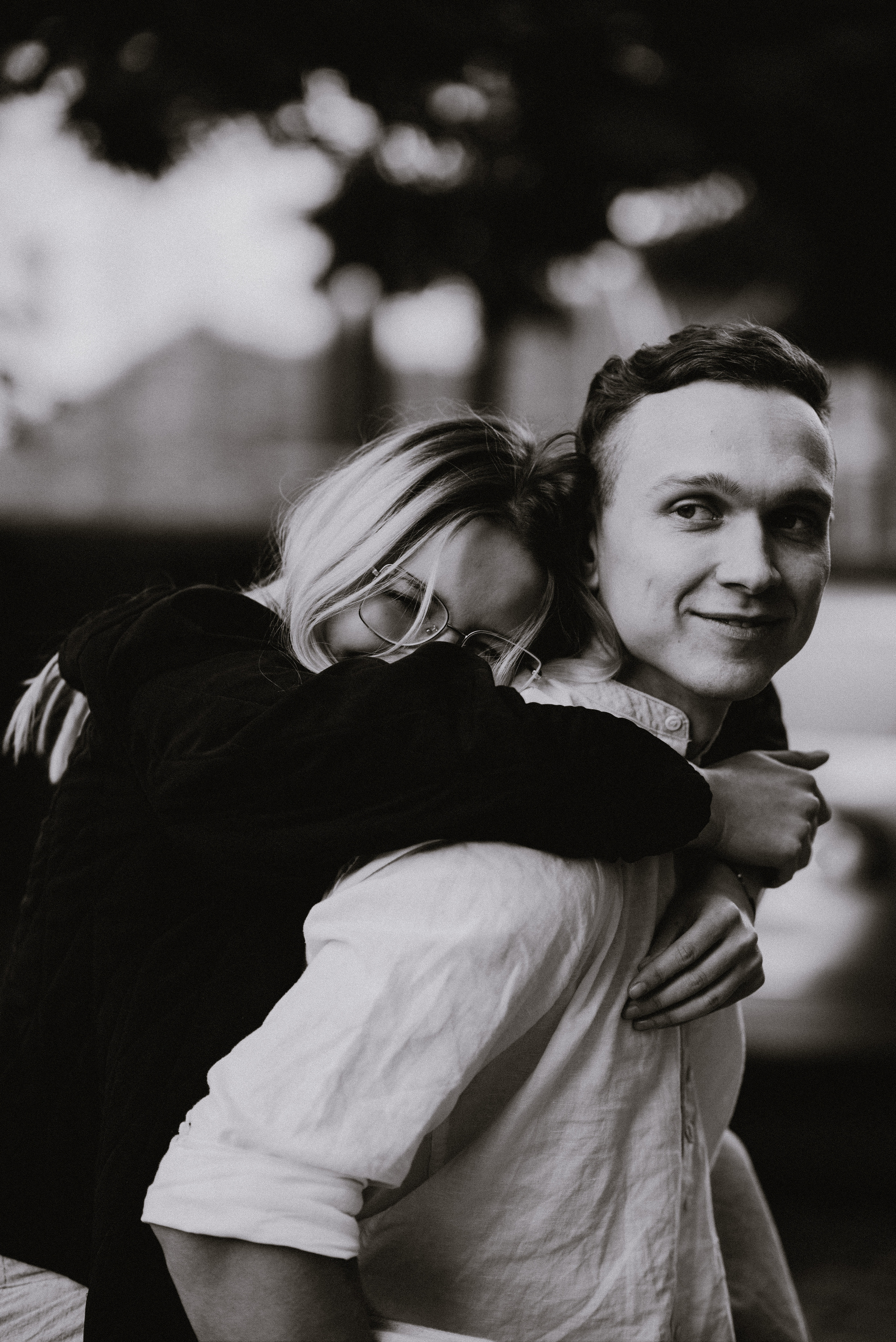 Tosia & Tomasz. Sesja miłosna na Nikiszowcu. Bałanda Fotografia – Sesje Kobiece, Rodzinne, Miłosne, Reportaże | Katowice Śląsk